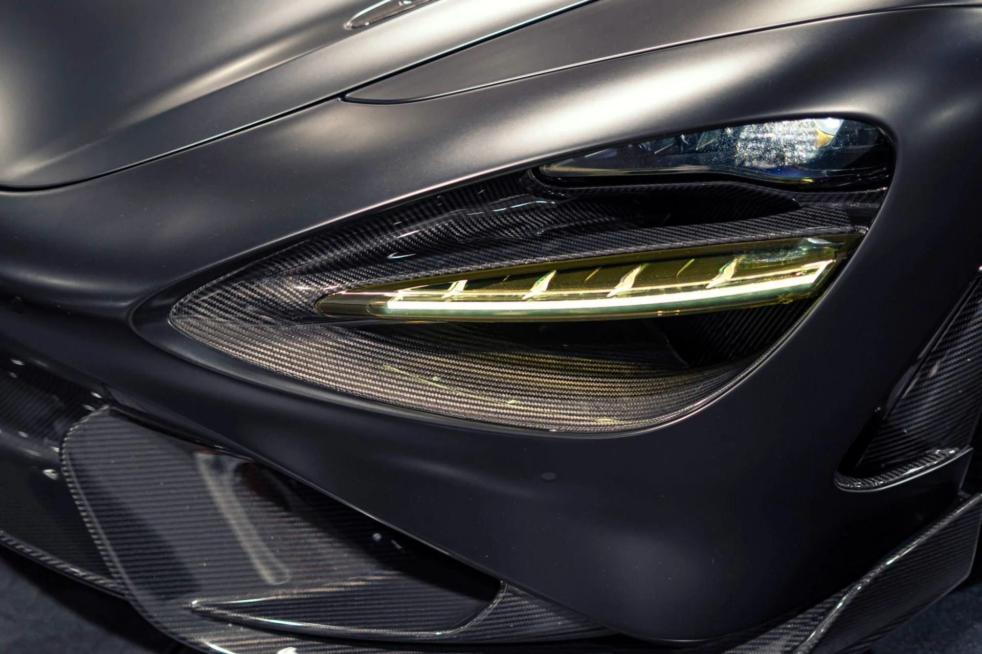 mph046_699528143_Used_2021_Mc_Laren_765_LT_568000_MSRP_Chicane_Grey_Carbon_Roof_Scoop_1779213543_eafdfdd010