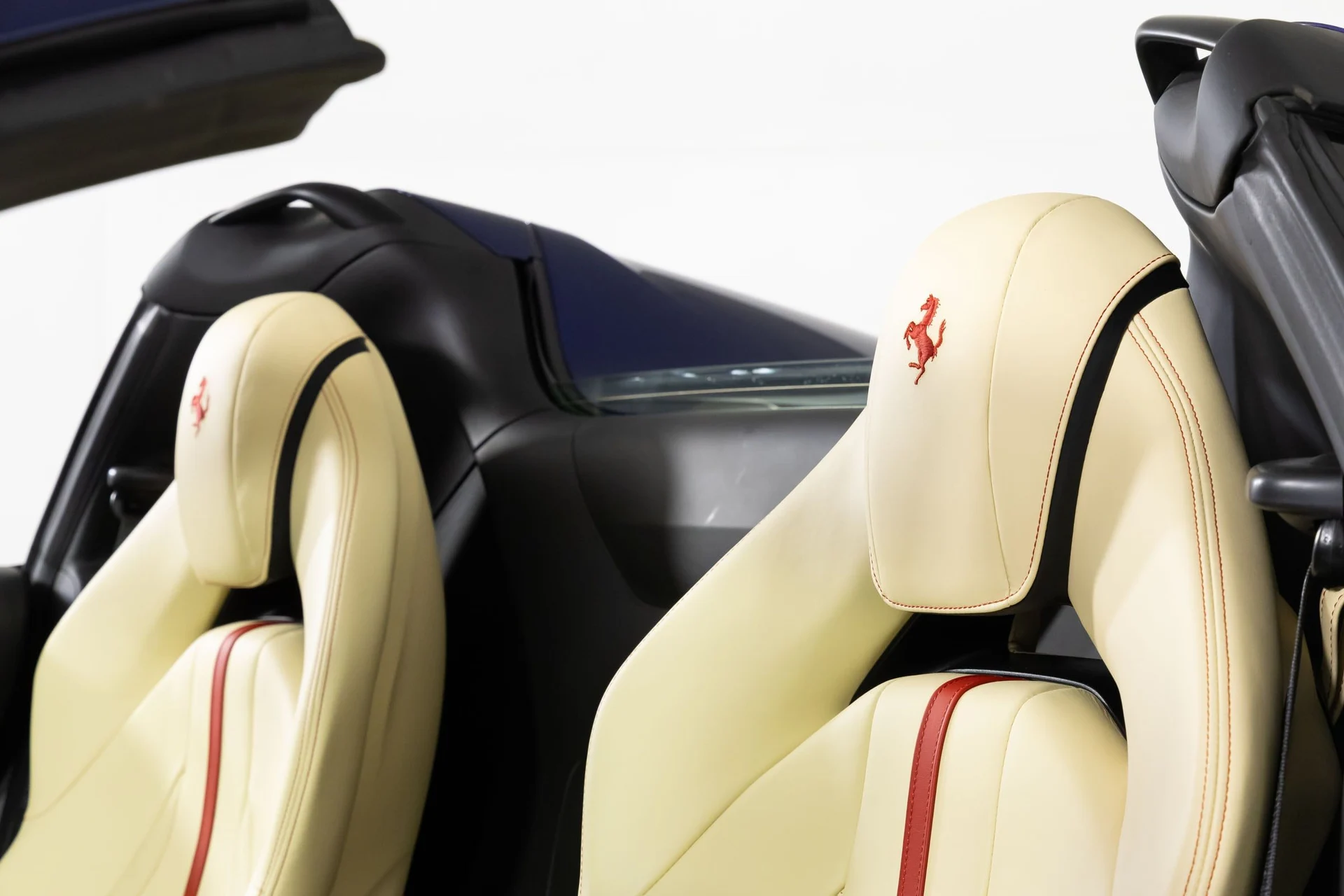 mph046_725667931_b2ac33edebf04feab8f1ea77169ece8f_75c2baad45