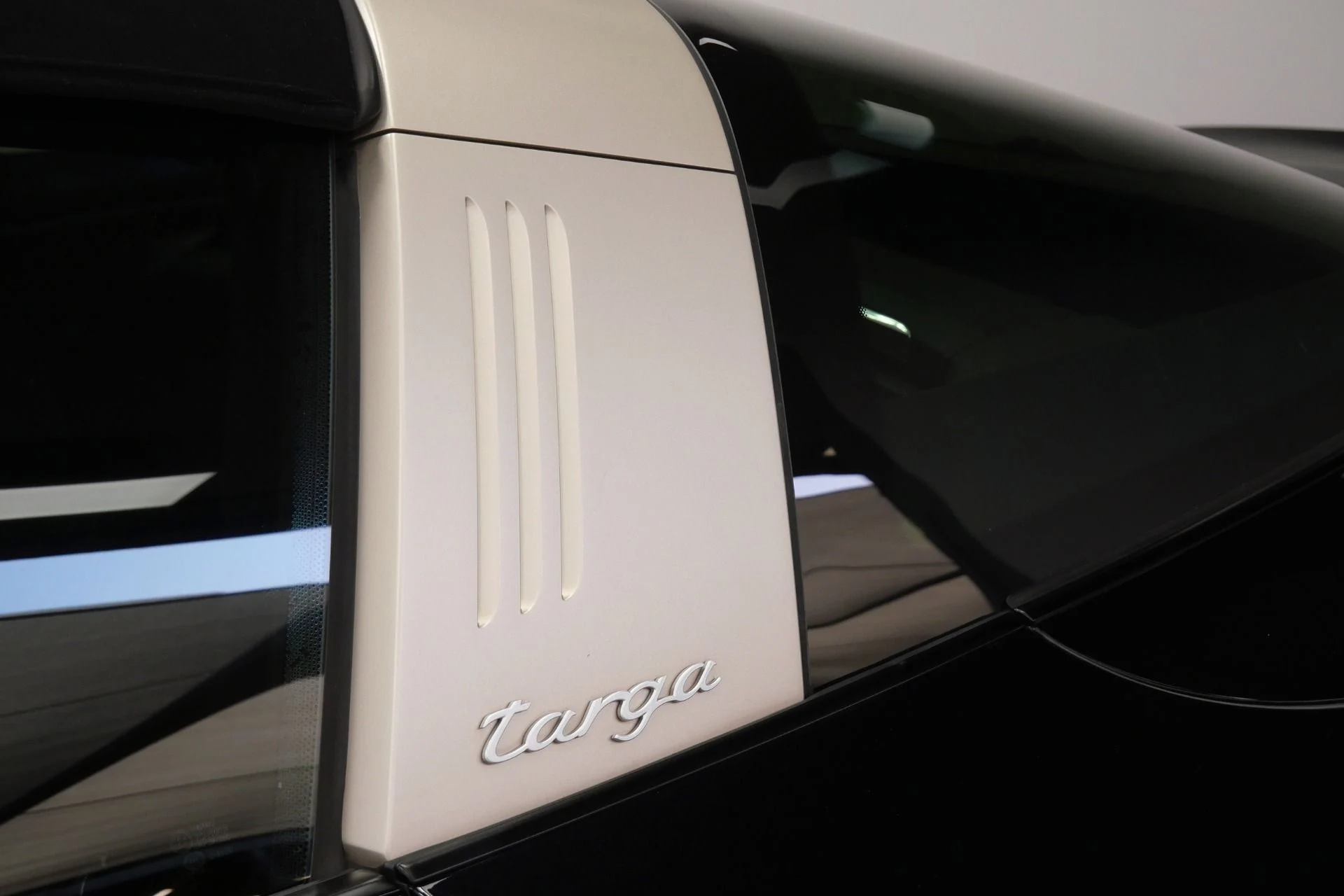 mph046_730729097_Used_2019_Porsche_911_Targa_4_GTS_Exclusive_Manufaktur_Edition_Sport_Design_Package_1780416617_54d99613b1