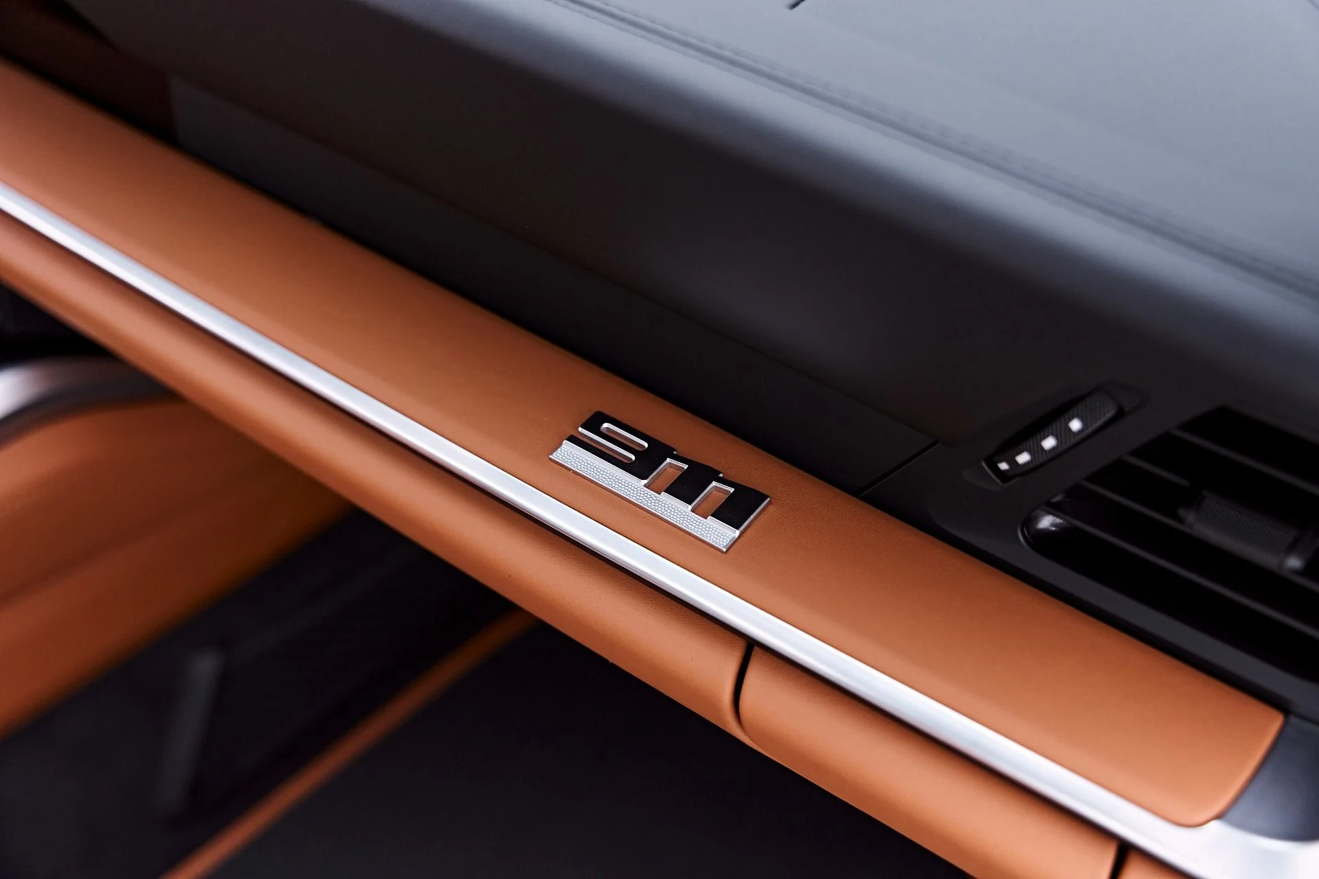 mph046_731492418_Used_2024_Porsche_911_Turbo_S_1777505278_72ca7c75a5