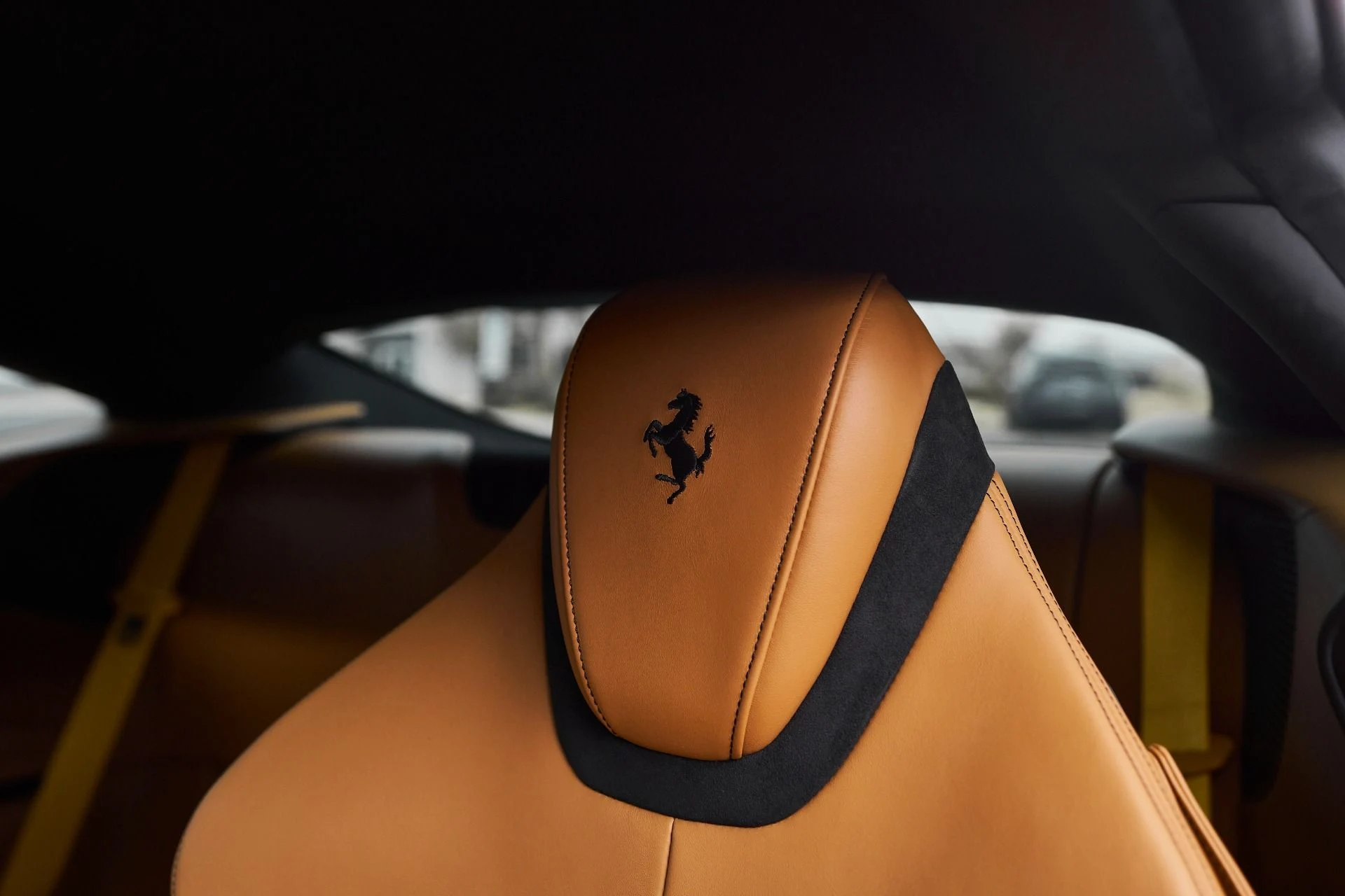 mph046_736024321_Used_2023_Ferrari_Roma_Base_1761599071_0e89022a8d