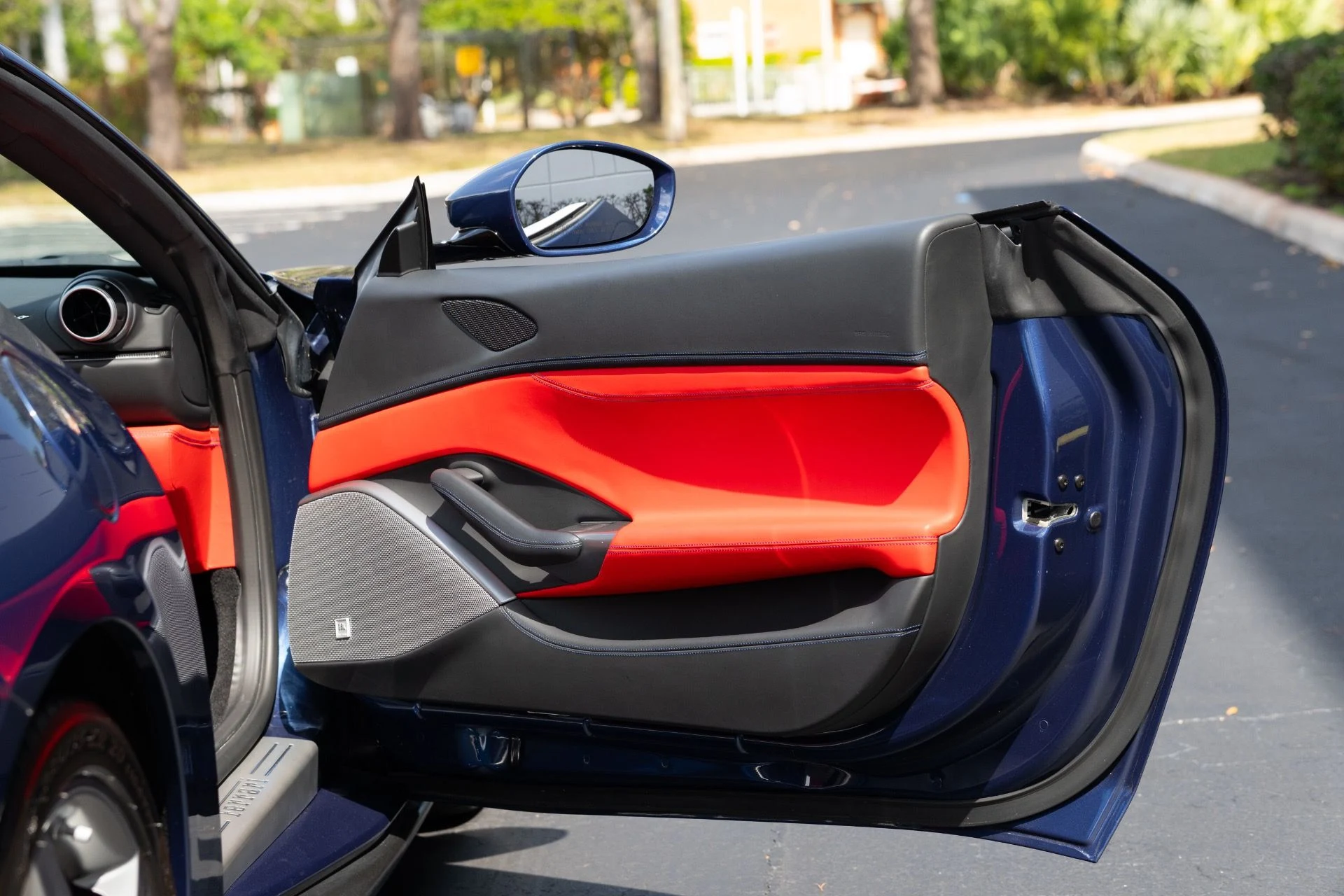 mph046_737478190_Used_2019_Ferrari_Portofino_1780888386_d8cbb85676