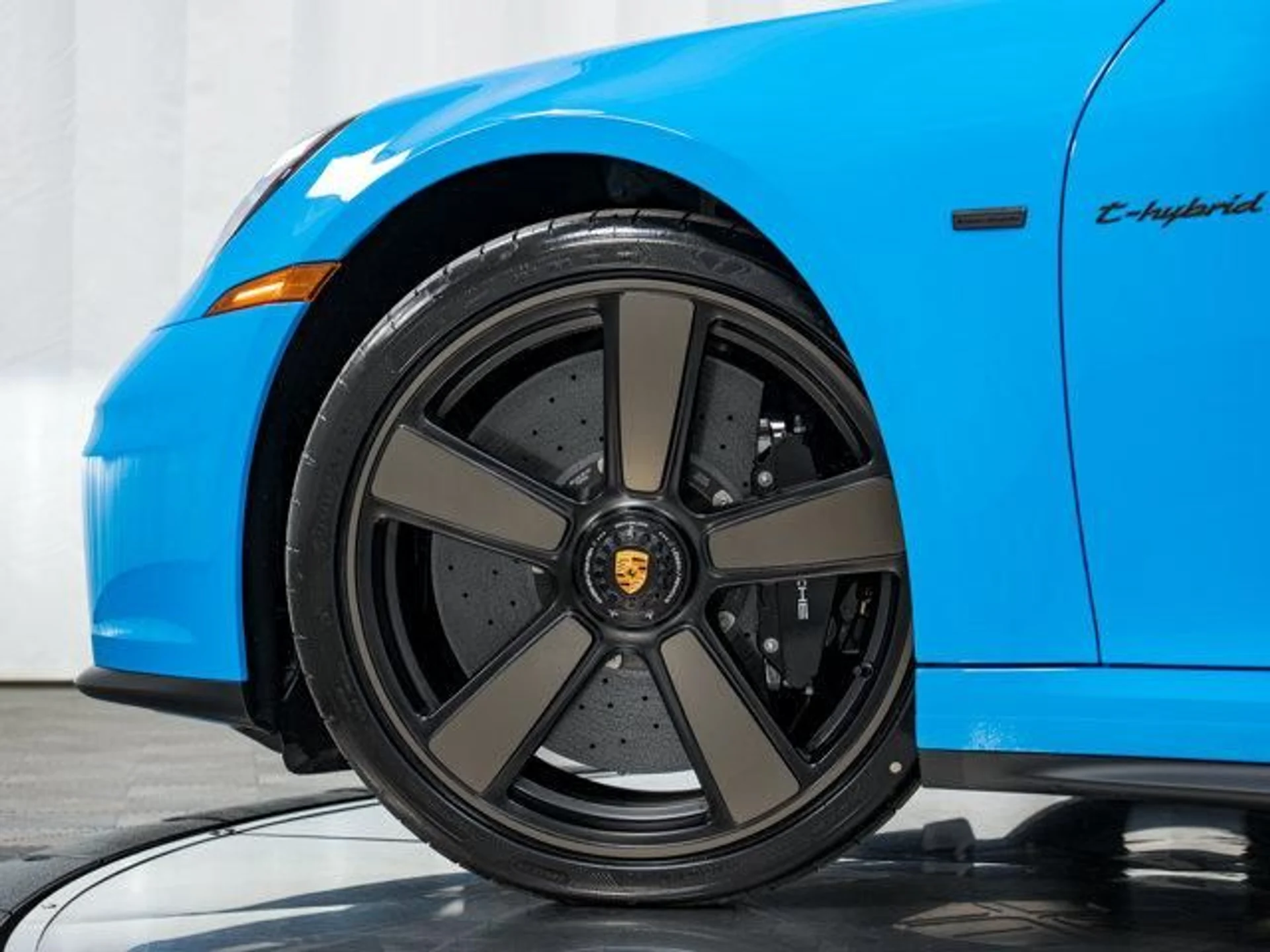 mph046_739842121_KN_4_Ct_Jbg0a_B_klr_BJUYW_q_B50y_U_3587773e33