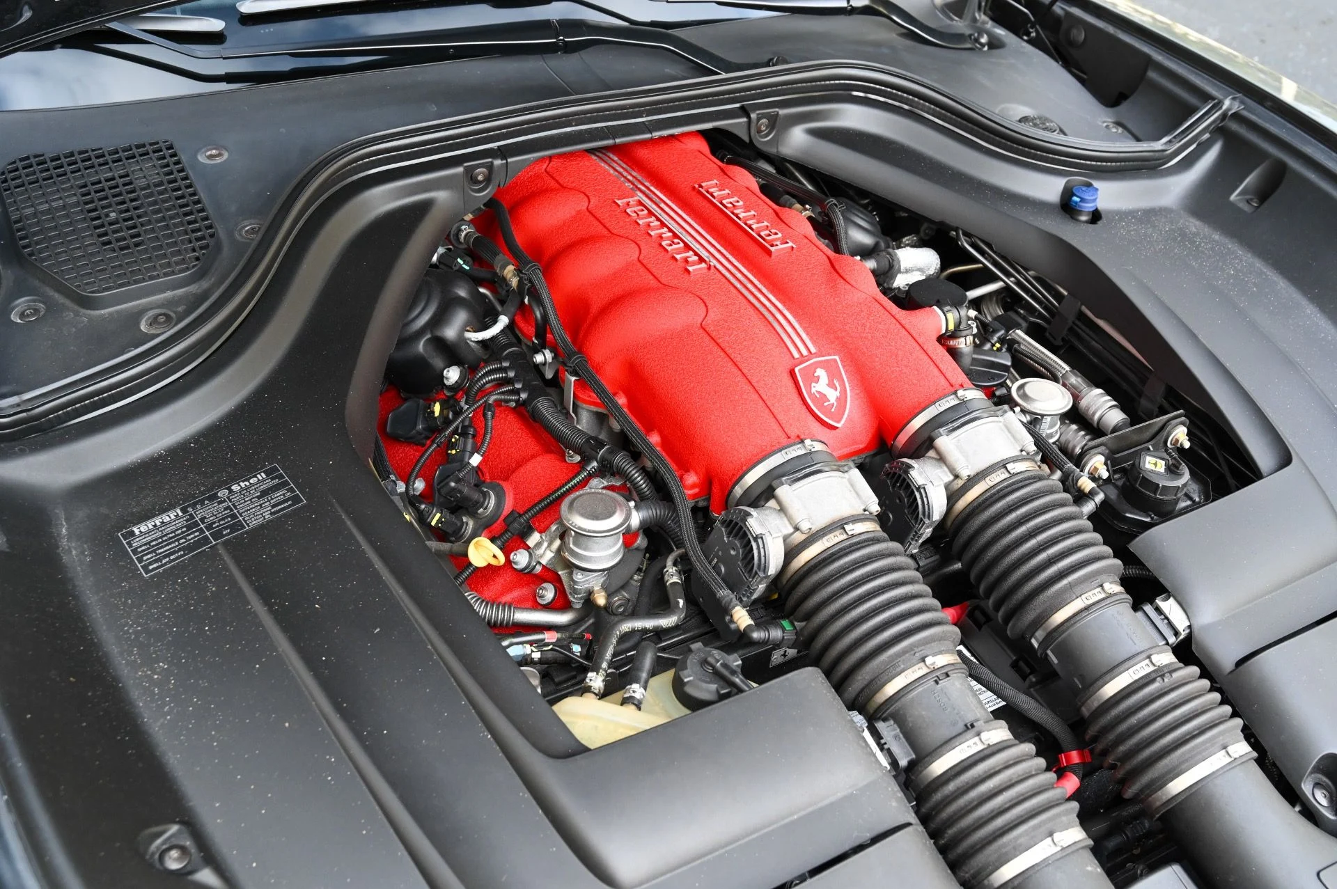 mph046_747134289_Used_2010_Ferrari_California_1705612934_08a0d53e0f