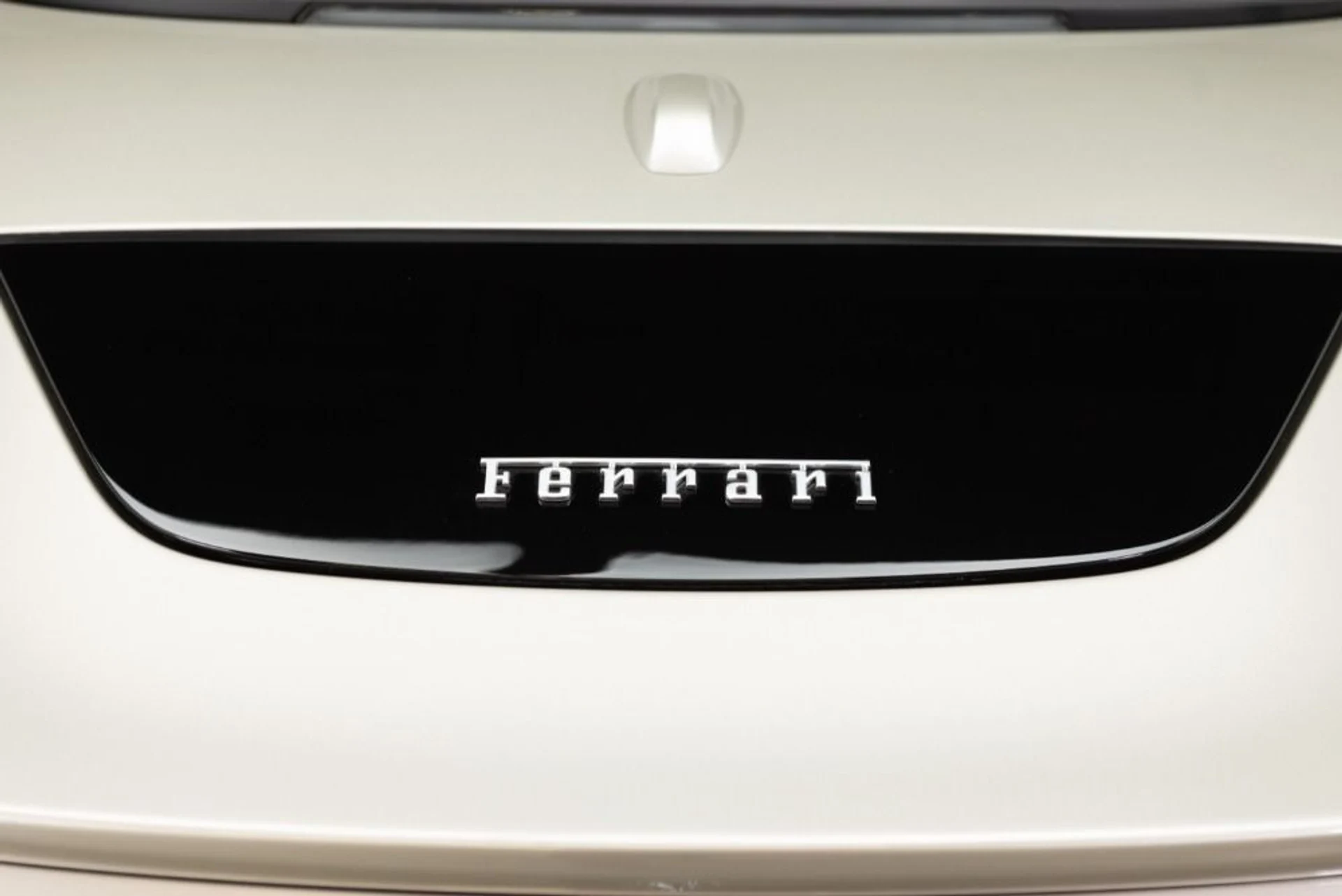 mph046_750036727_Used_2024_Ferrari_Roma_Spider_8091427314