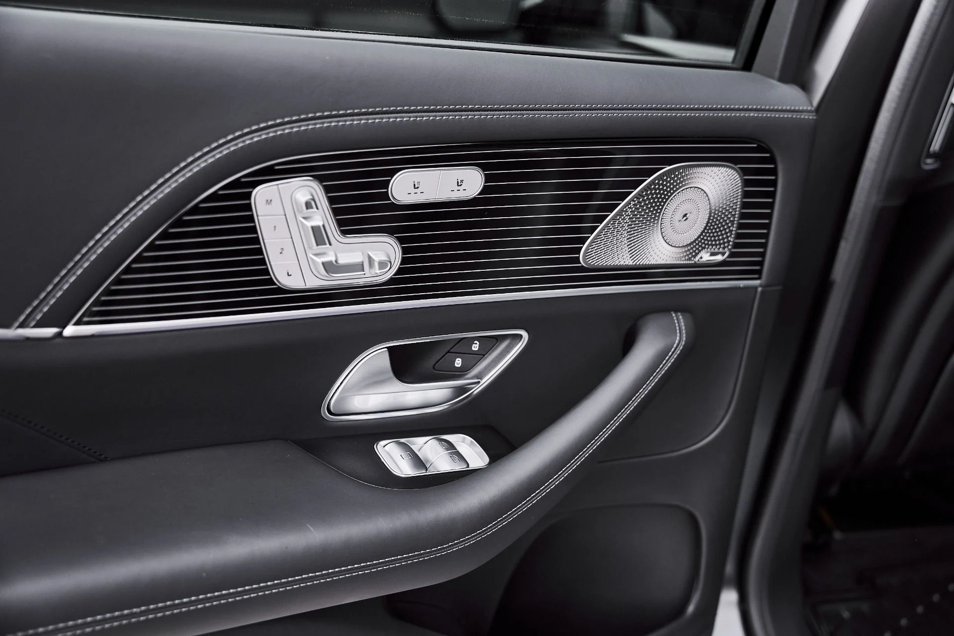 mph046_754272508_Used_2024_Mercedes_Benz_GLS_Maybach_GLS_600_1776550625_402adaa34c