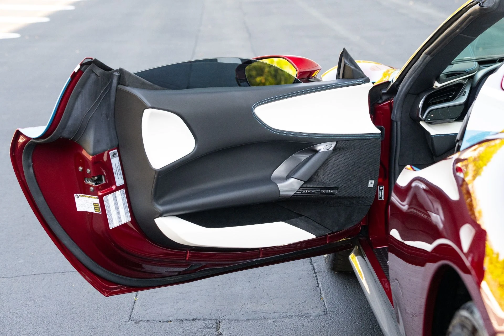 mph046_757235767_Used_2024_Ferrari_SF_90_Spider_1774456921_7f204b76f8