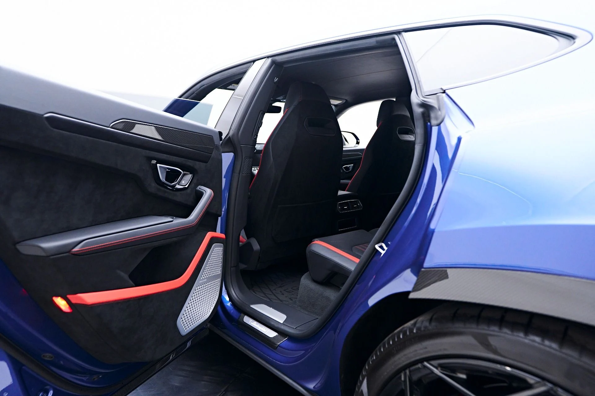 mph046_781539886_Used_2024_Lamborghini_Urus_Performante_1751408326_3ebd8545c0