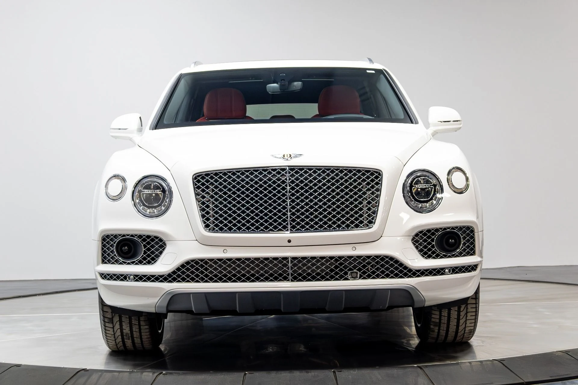 mph046_789552828_Used_2020_Bentley_Bentayga_V8_1774292202_e4593ae313