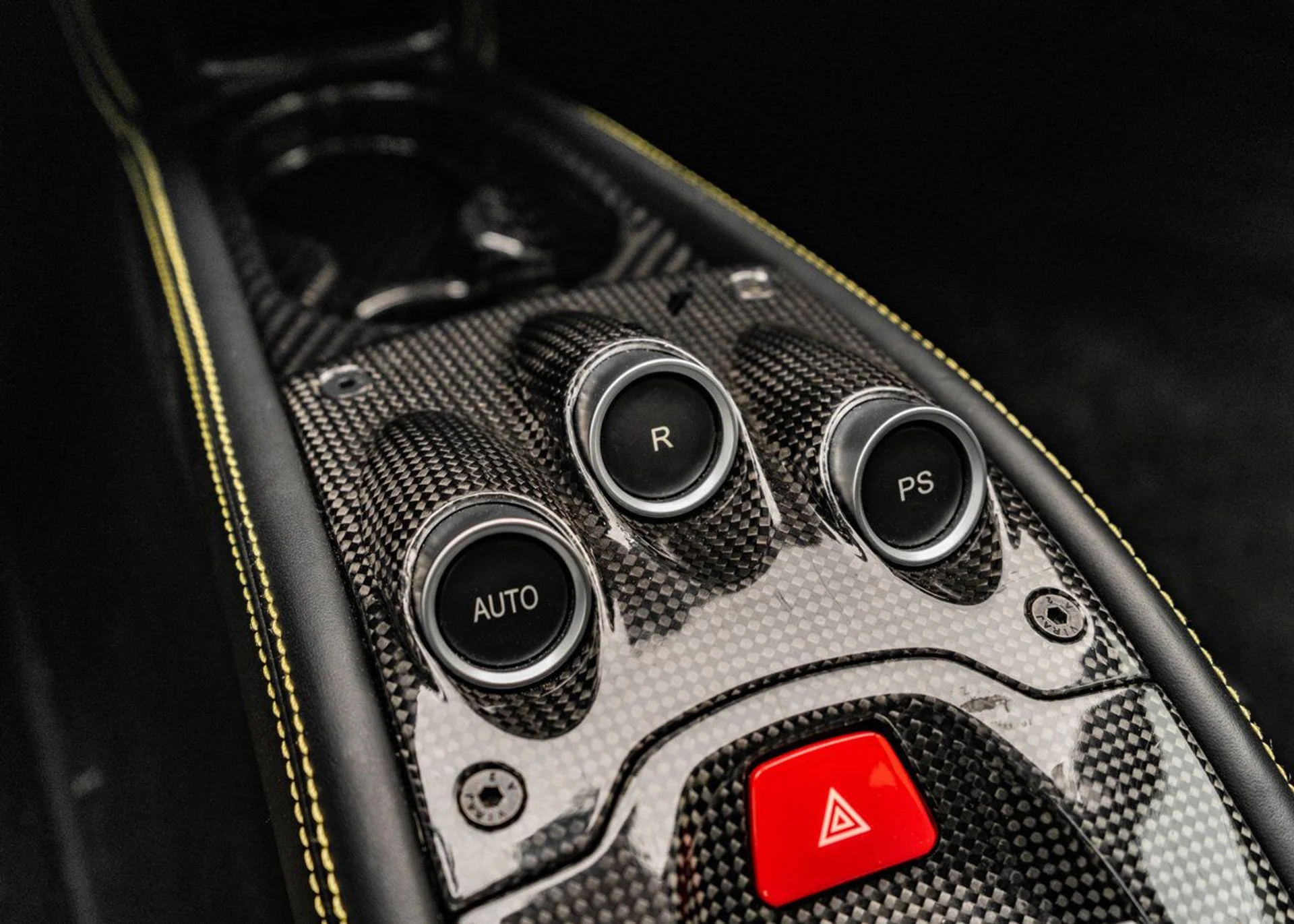 mph046_796515073_ferrari_458_italia_2015_a2cfbce0d6