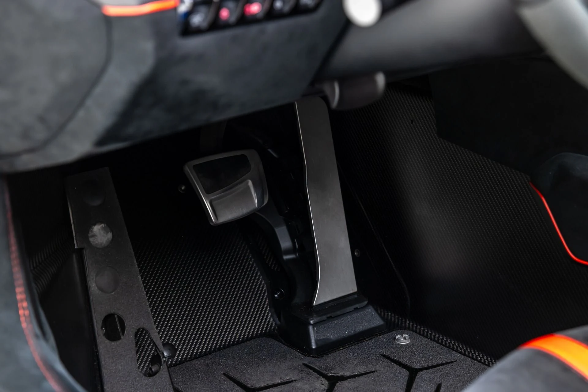 mph046_796536931_7478_p47_l_7da17d4992