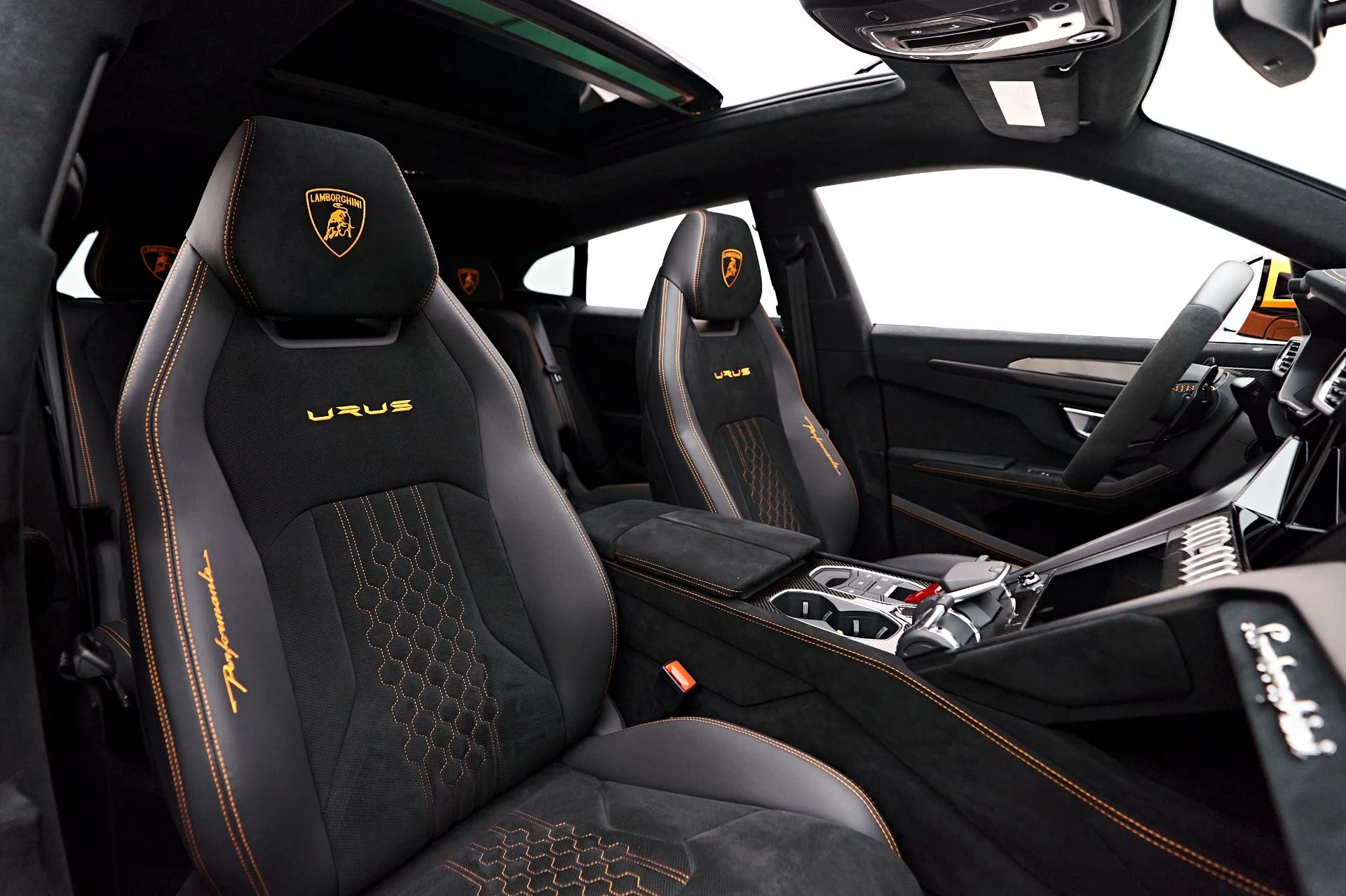 mph046_800651286_Used_2023_Lamborghini_Urus_Performante_1753490590_afe6446053
