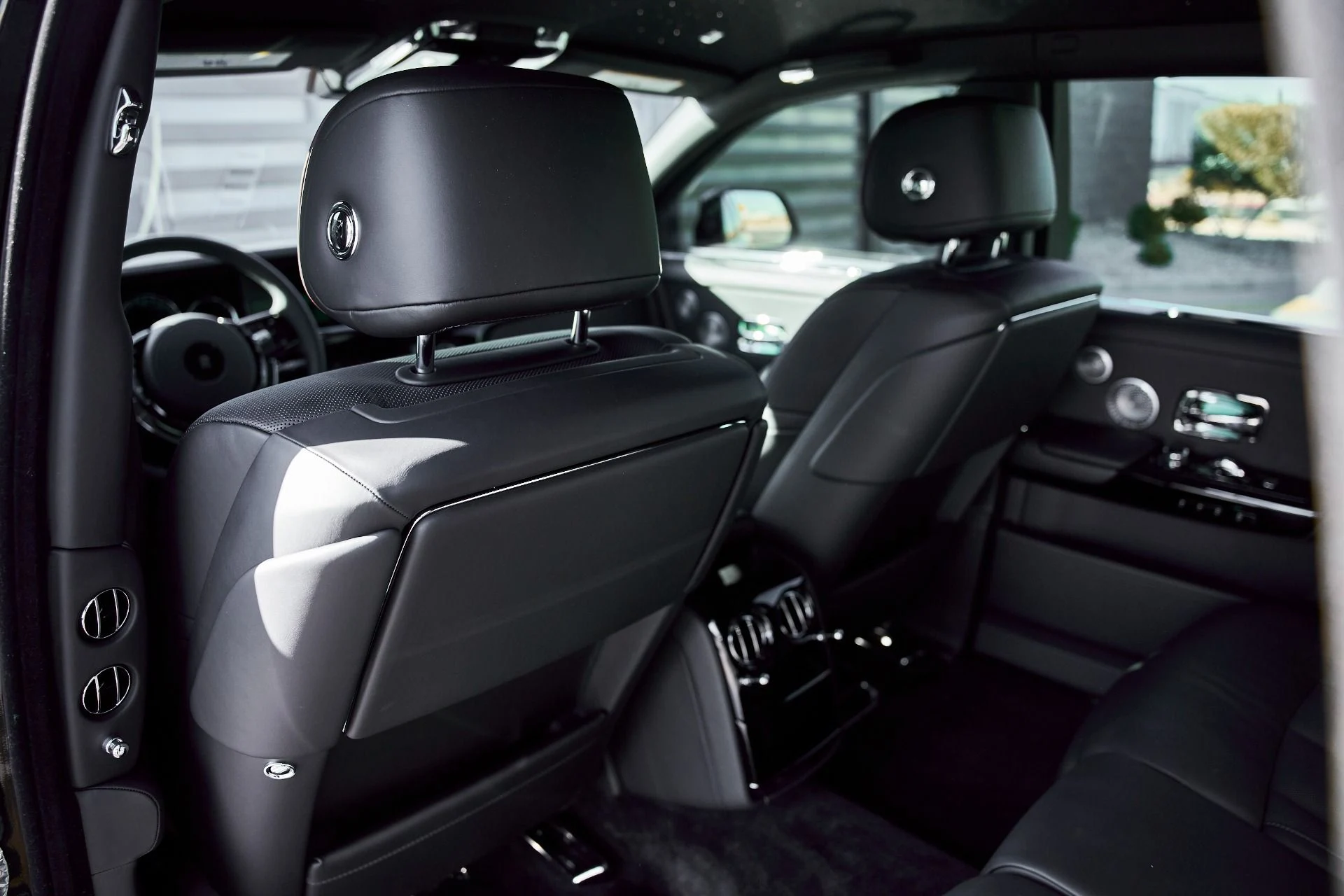 mph046_805945983_Used_2024_Rolls_Royce_Phantom_Base_1770700106_dc76cd1668