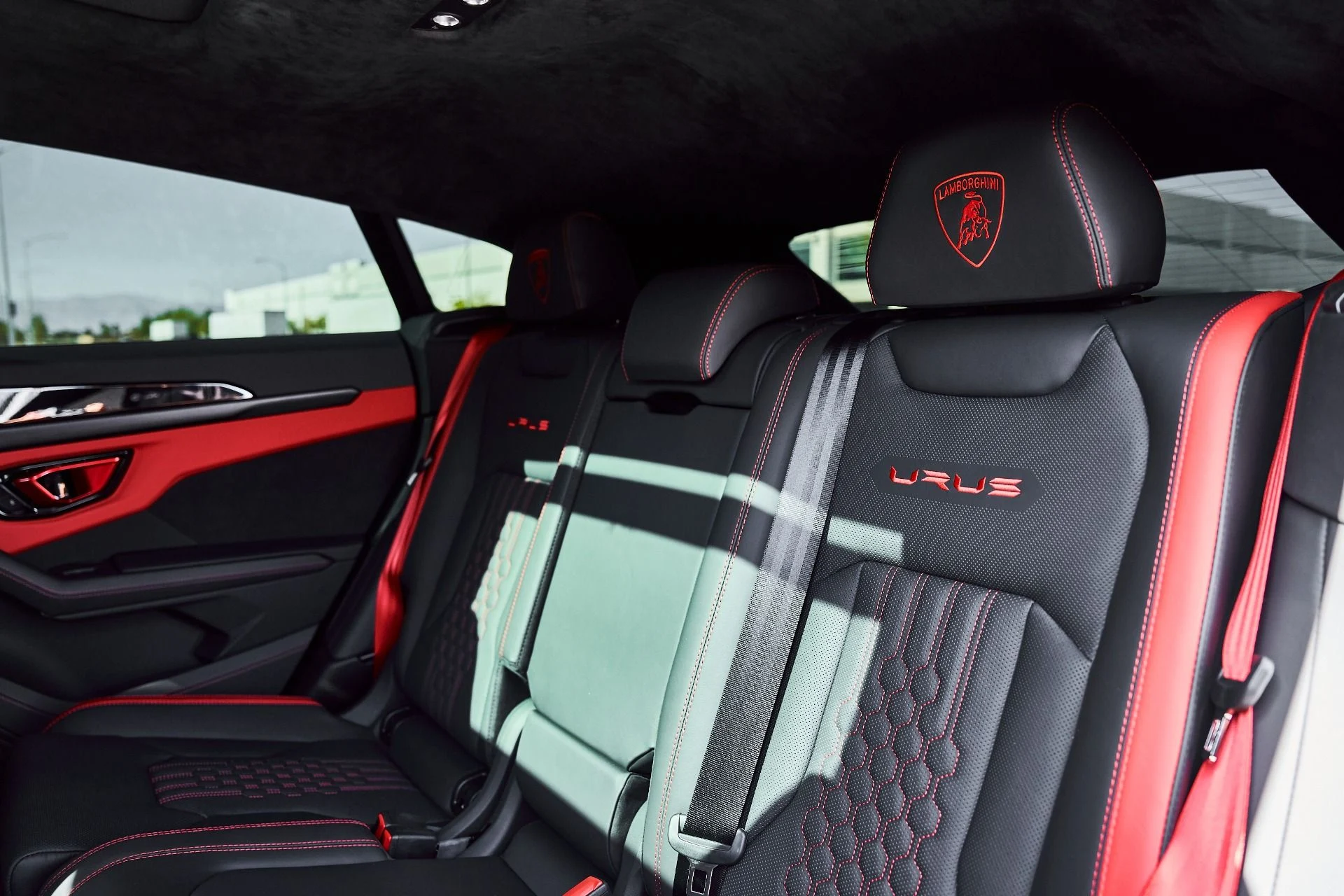 mph046_809464679_Used_2023_Lamborghini_Urus_S_1780536006_ff14c4e537