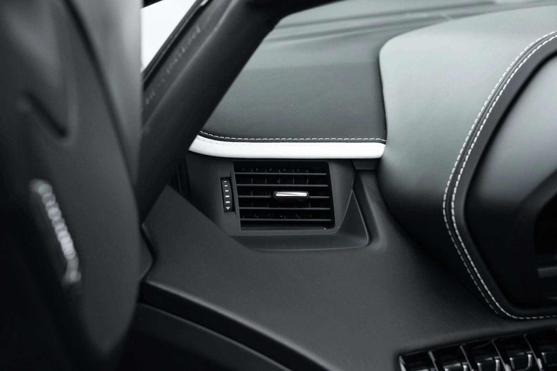 mph046_816383509_Used_2018_Lamborghini_Aventador_Roadster_LP_740_4_S_1770343320_f1490d986a