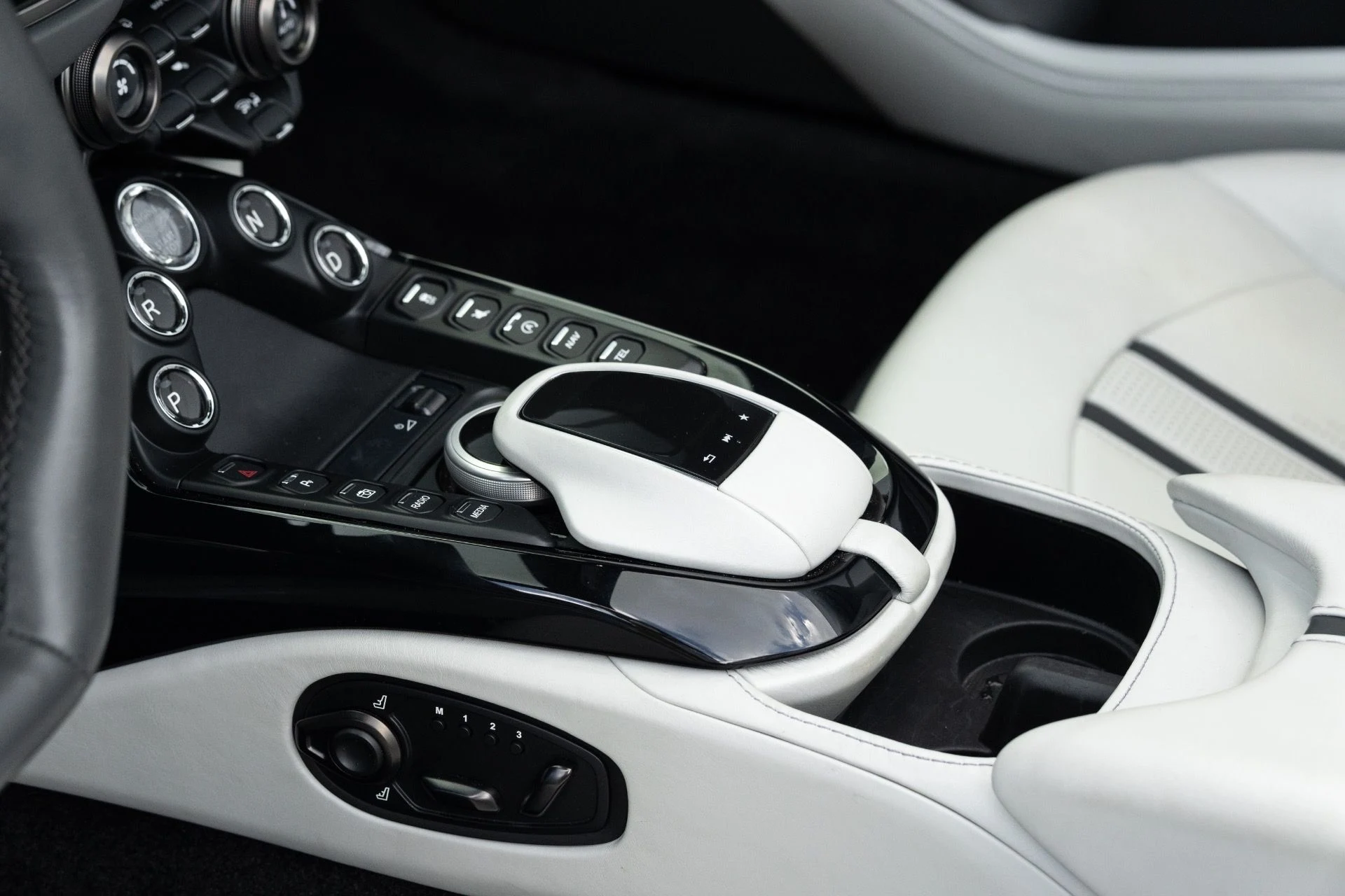 mph046_820287085_Used_2023_Aston_Martin_Vantage_V8_1773336980_1afceb199e