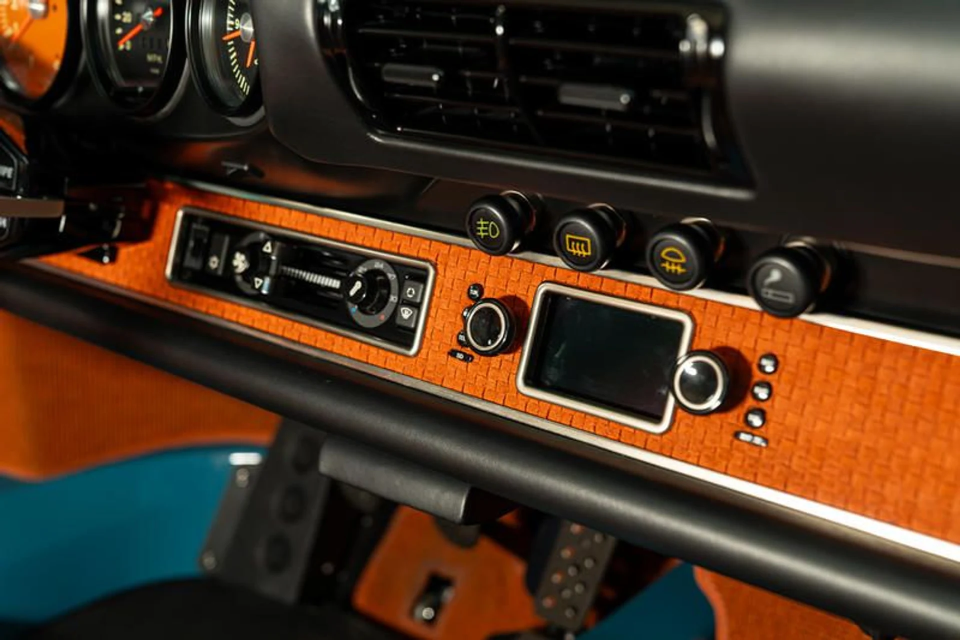 mph046_8213578_9_E8_A4688_B141_469_E_8516_2_CE_9_F02_EBE_77_ac3b8987c1