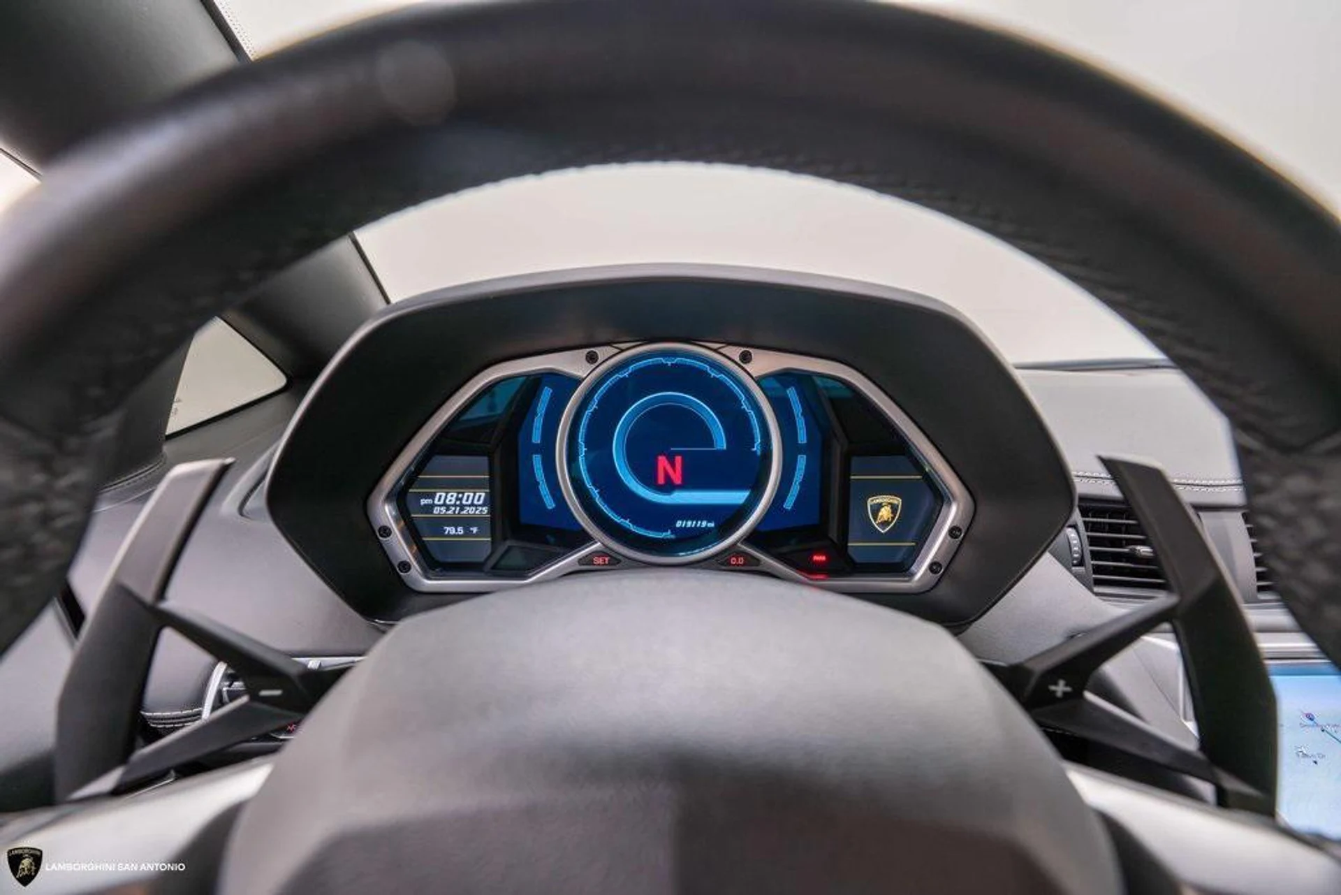 mph046_838786875_z_BWH_Qx_A_Cnn3g0j9z_Wg9_N12_Zm9sk_4dacdd3a29