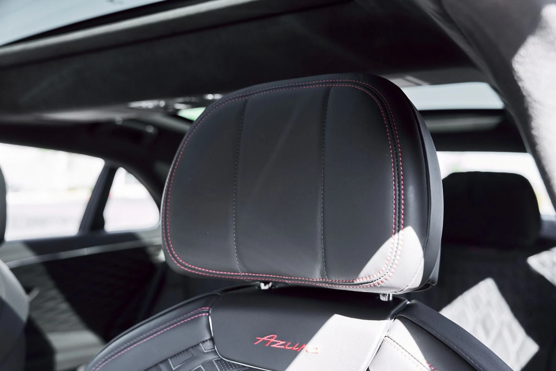 mph046_840692458_Used_2023_Bentley_Flying_Spur_V8_1773280693_dc5711d822