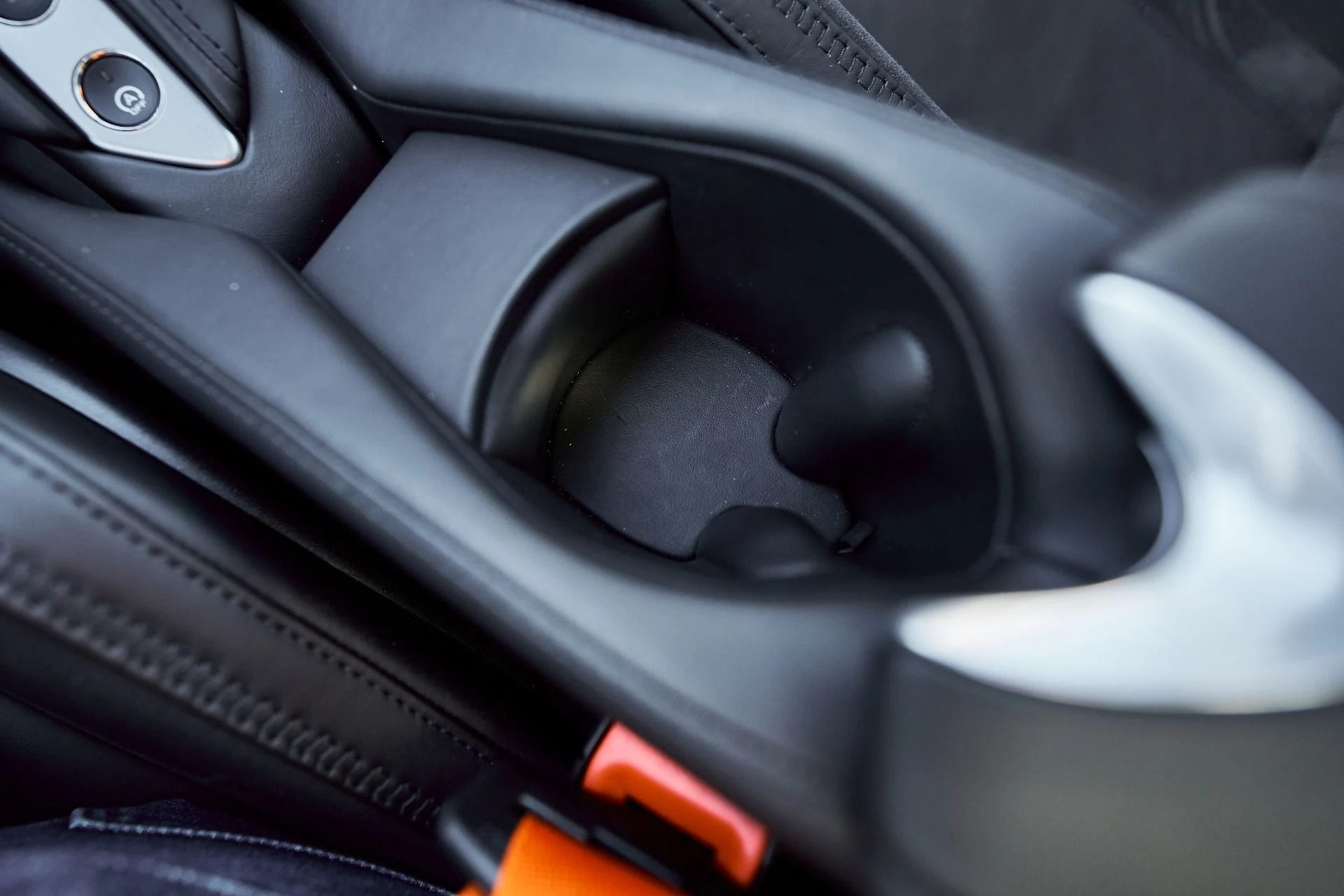 mph046_85622578_Used_2024_Mc_Laren_750_S_1765410712_400f5266e0