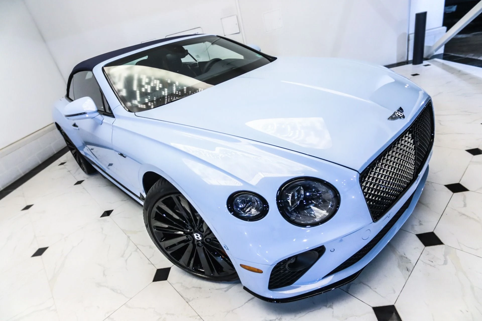 mph046_871764835_Used_2024_Bentley_Continental_GTC_Speed_1744370139_52dbe9201f