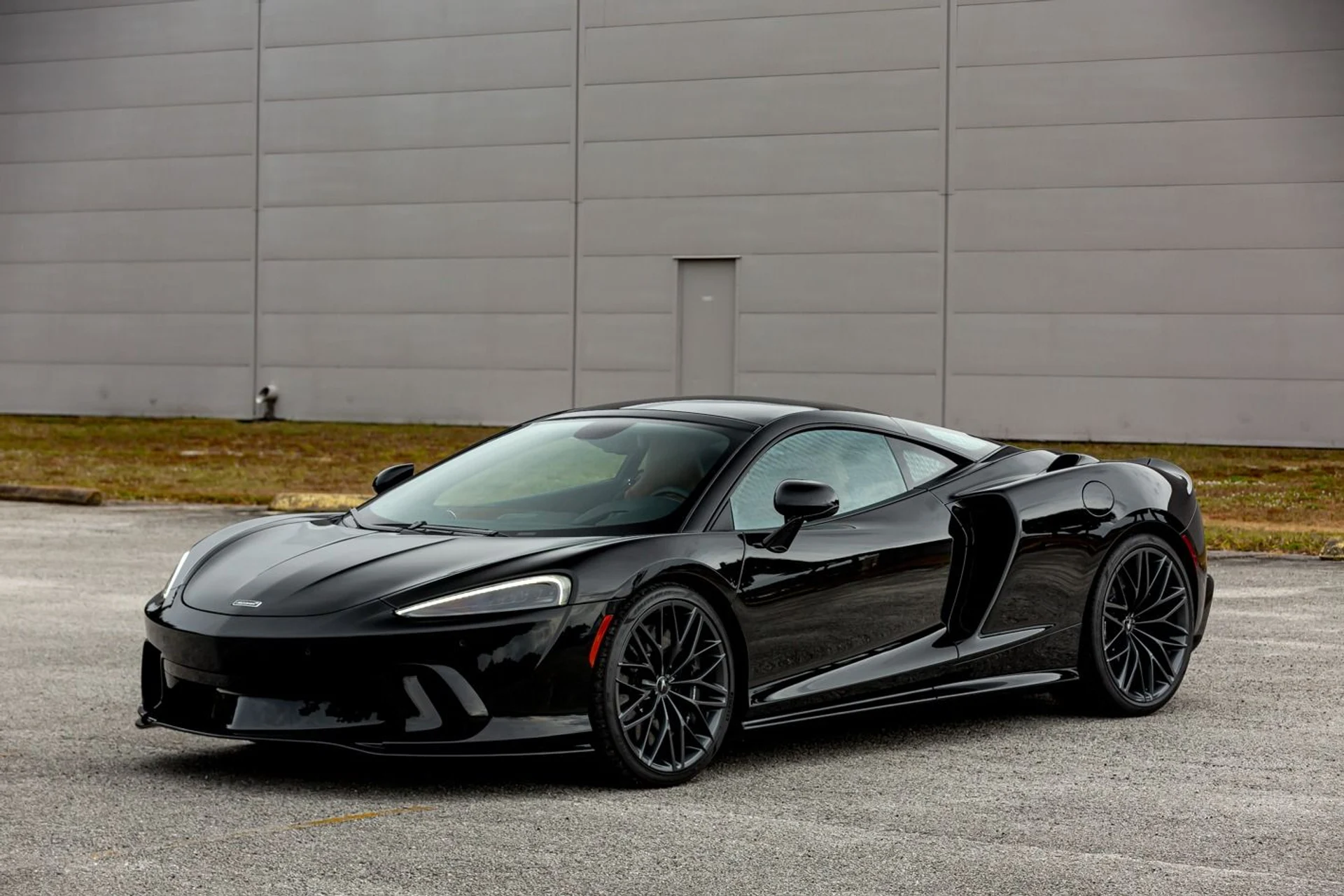 mph046_885155927_470_p47_l_691f143b96