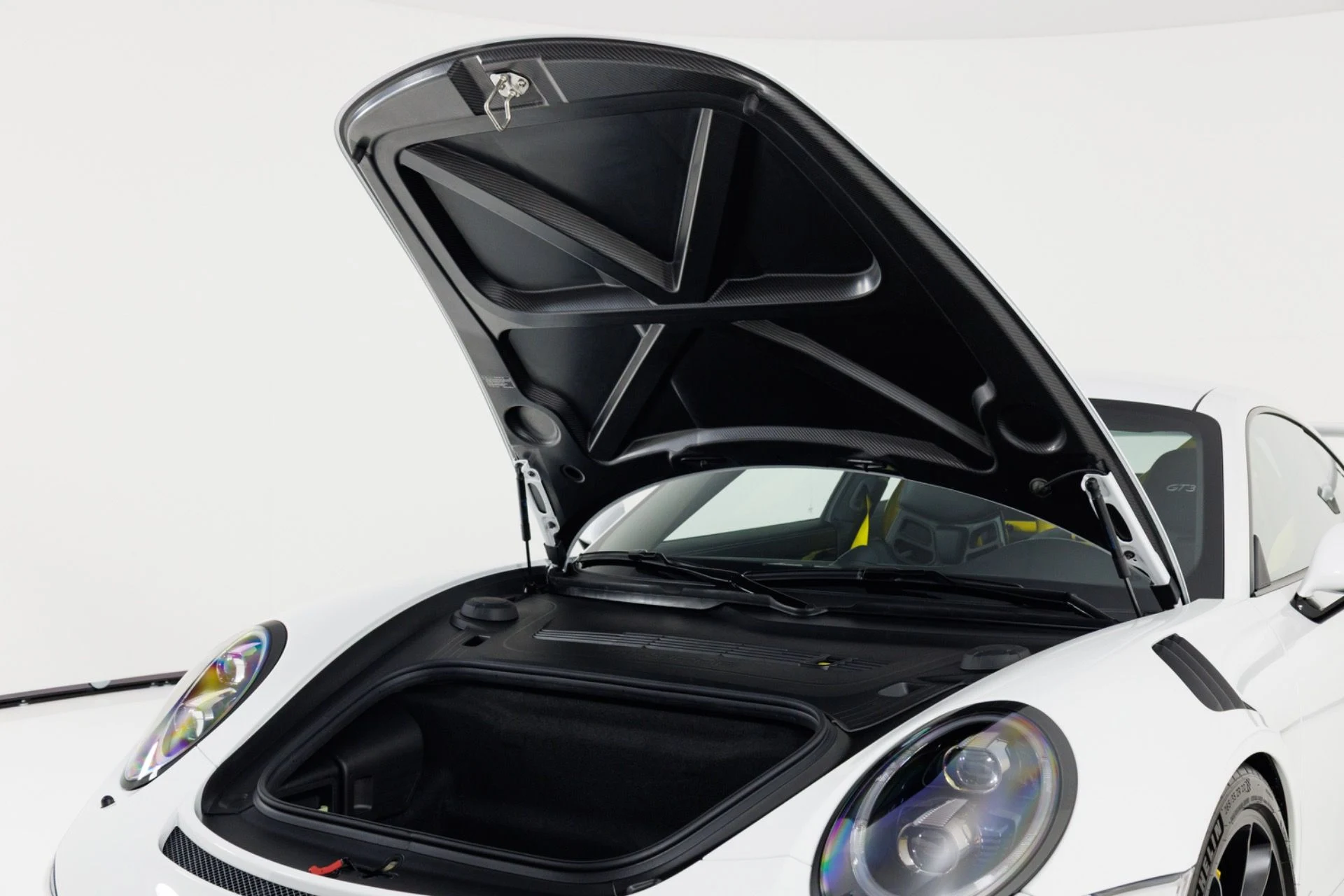 mph046_886384187_Used_2016_Porsche_911_GT_3_RS_1775150689_4c7c65fd19