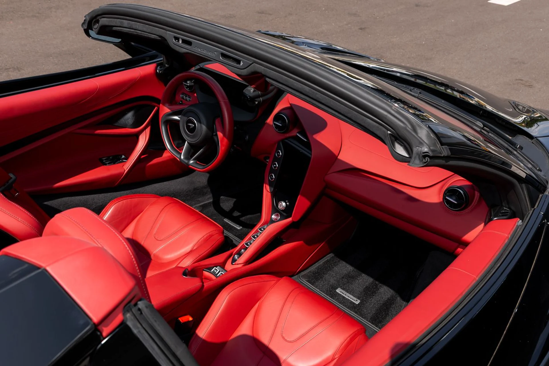 mph046_888444954_550_p71_l_7334aab07c