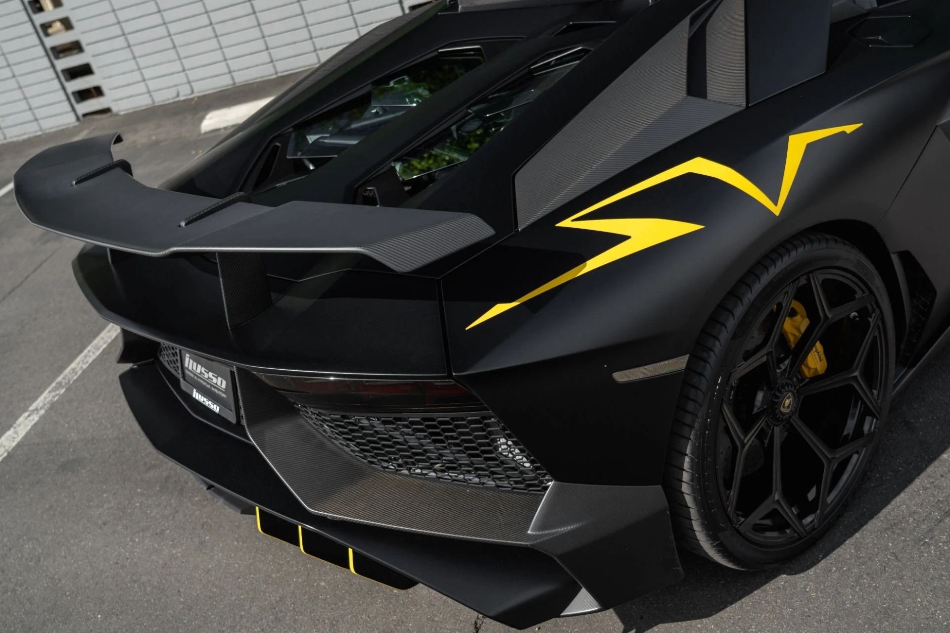 mph046_895616165_Used_2016_Lamborghini_Aventador_LP_750_4_SV_1759528221_d76f2fa71d