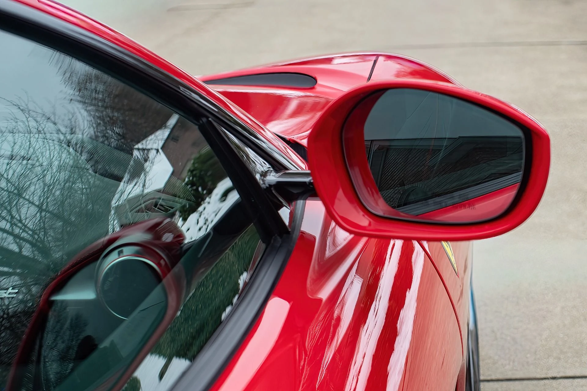 mph046_899380770_Used_2020_Ferrari_812_Superfast_1765217828_9769802c42