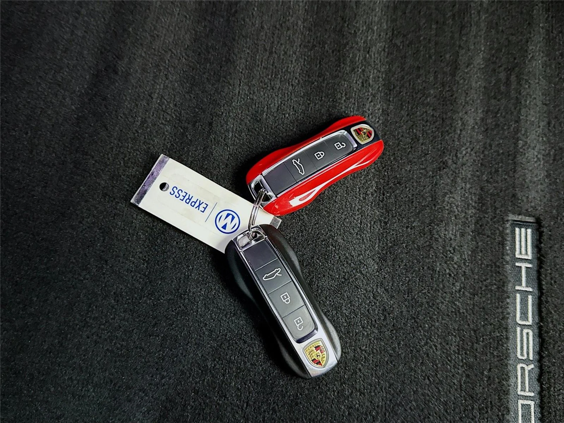 mph046_904638587_49a39d39c5cc3dde503a4292fffd9fd1_6cddb94bfd