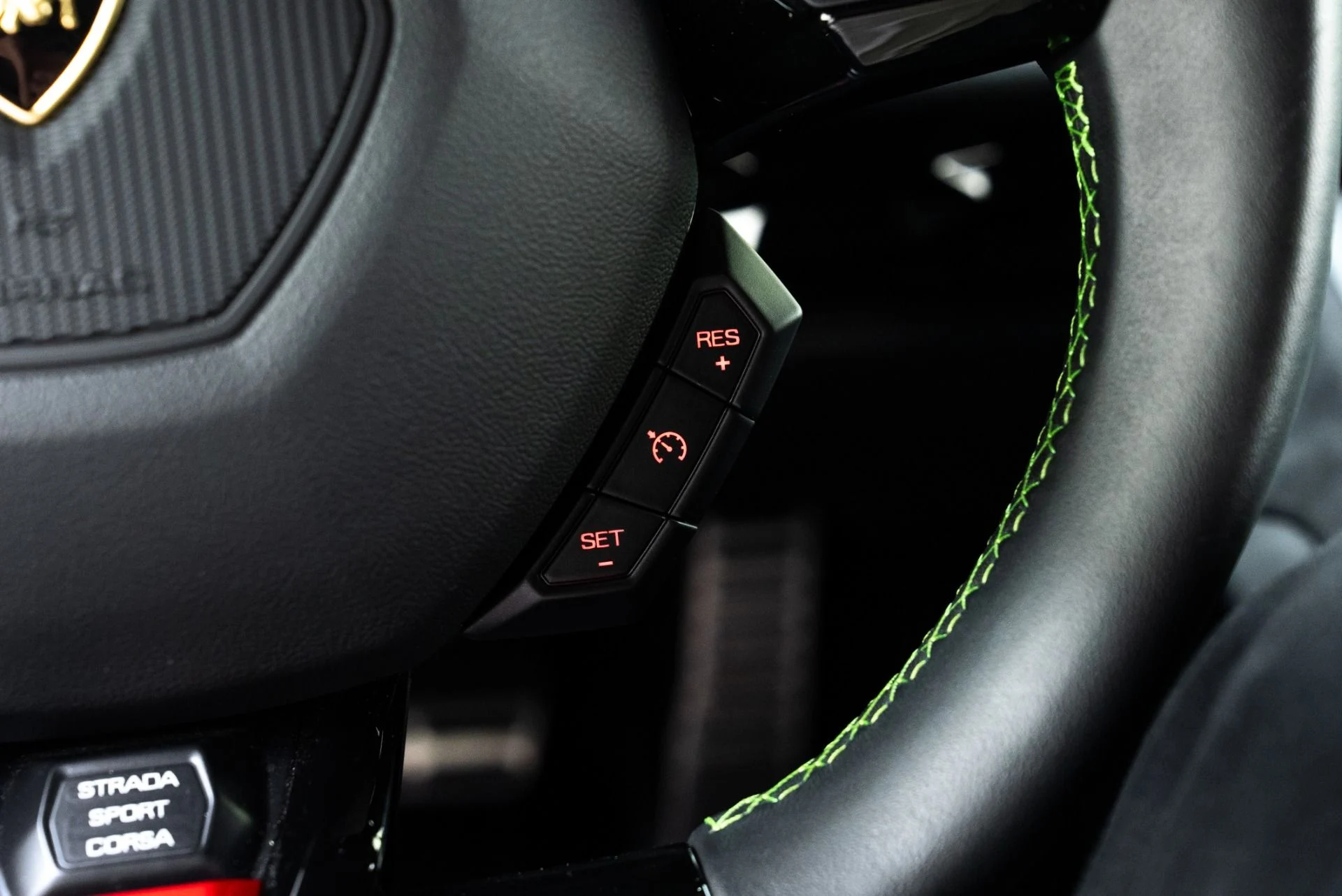 mph046_911811024_Used_2023_Lamborghini_Huracan_Tecnica_1775770975_eaf5e36f9c