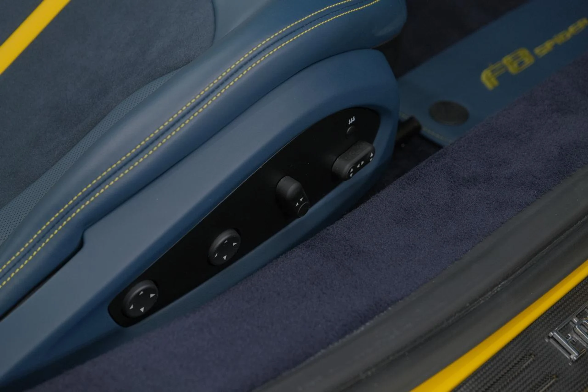 mph046_923437800_25206d671d31a3a8dee1c04645539b32_972d577d1b