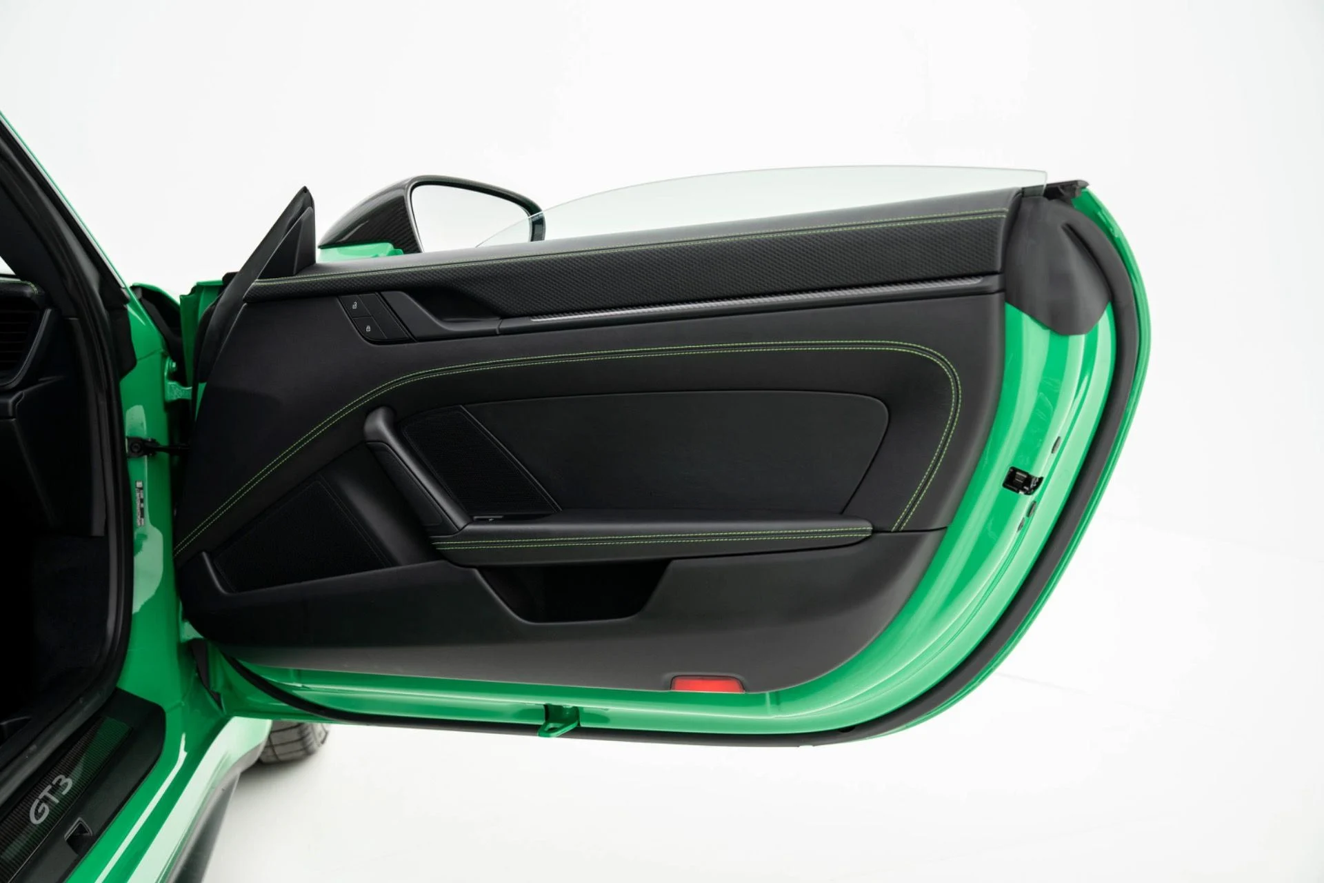 mph046_930393450_Used_2022_Porsche_911_GT_3_Touring_1775584406_728878ca14