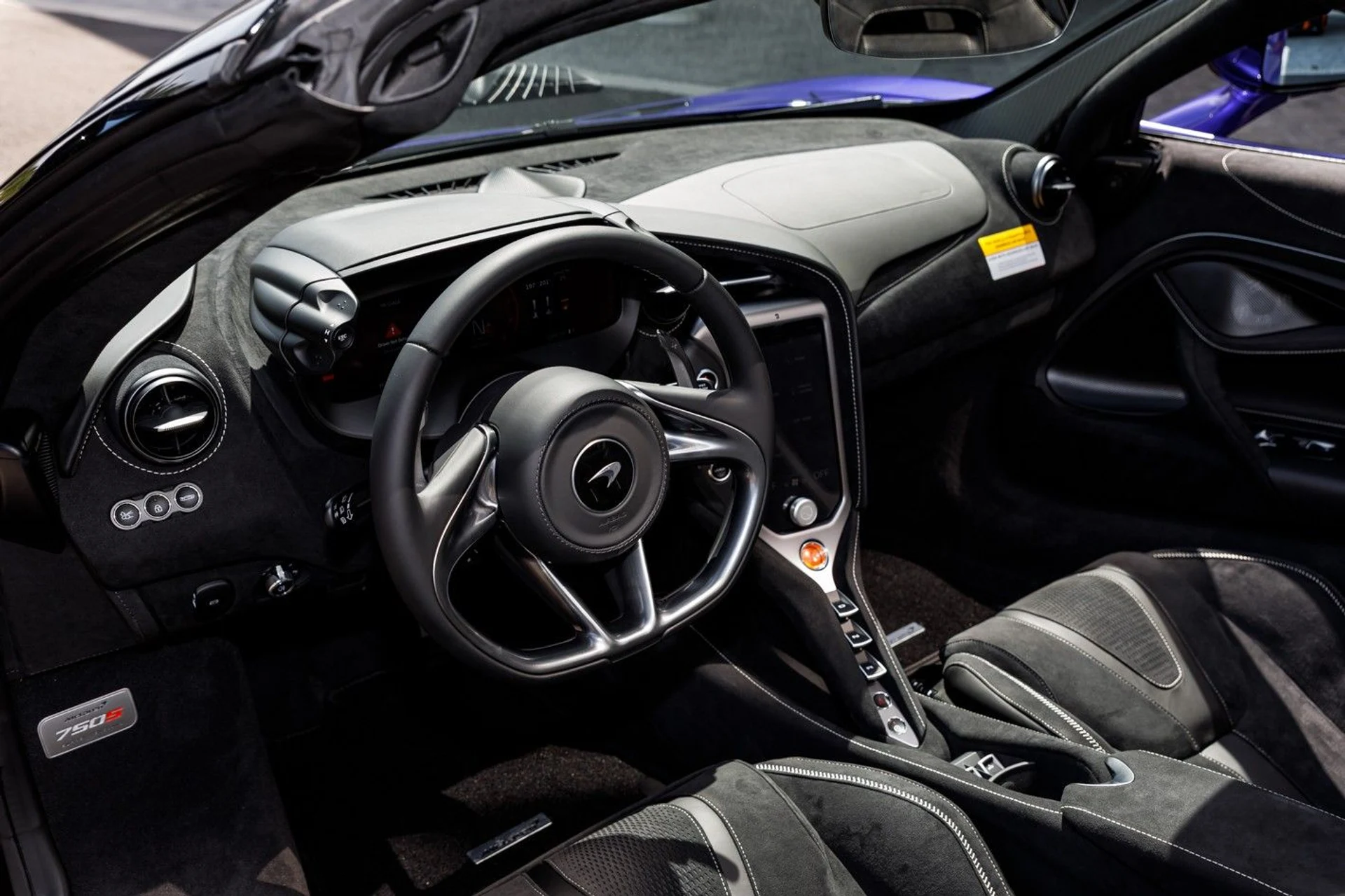 mph046_946840847_590_p47_l_2b8fd93cdd