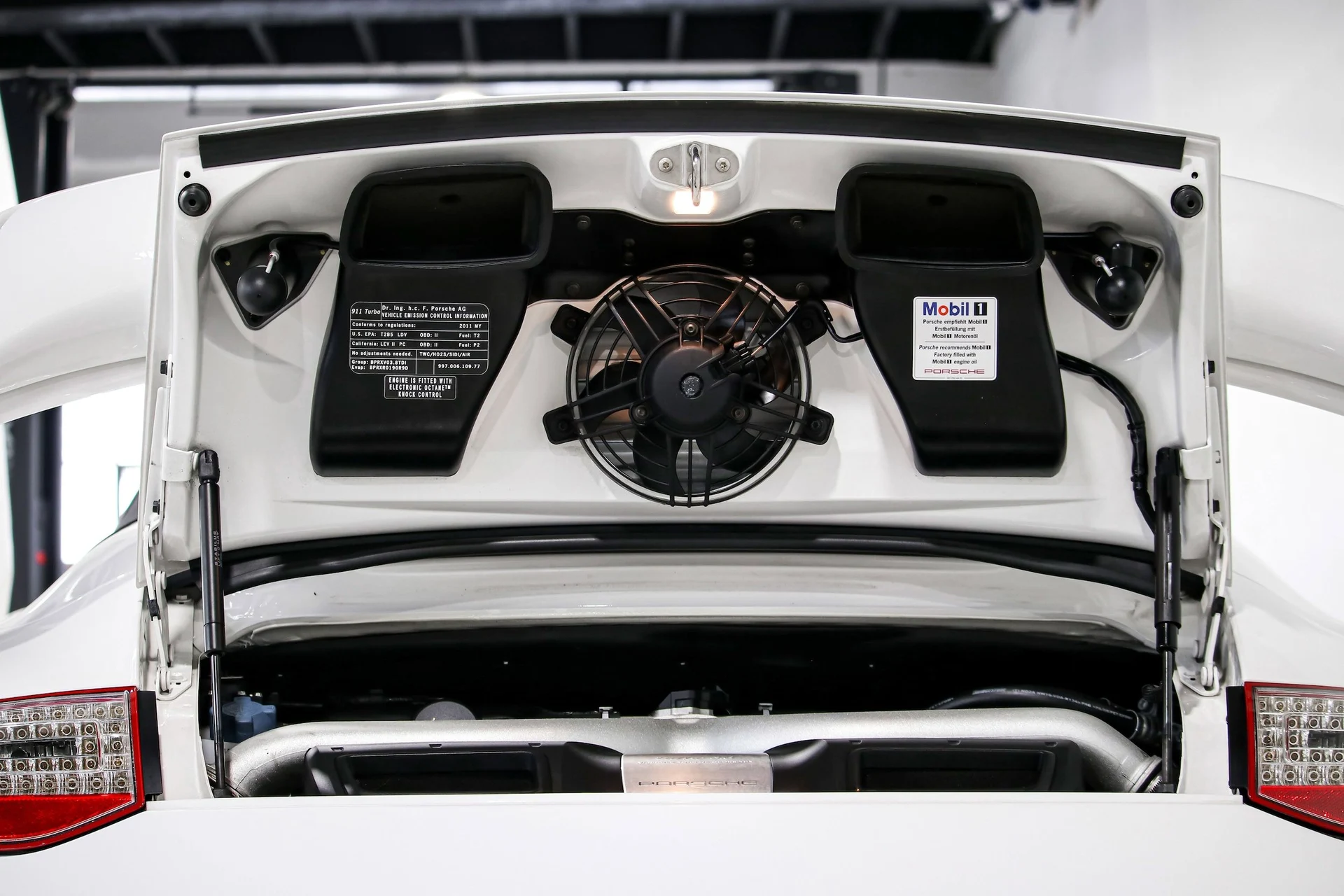 mph046_967003213_71fb27e03afdc03f1c77ca097b64beefx_85dc05597c