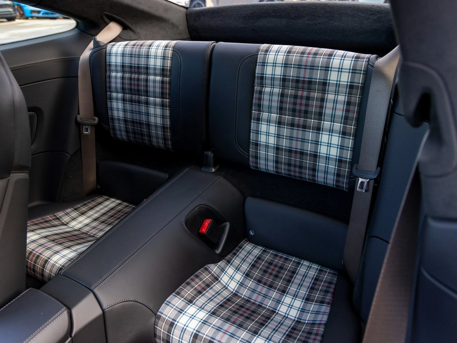 mph046_977444979_47_1d354ce501