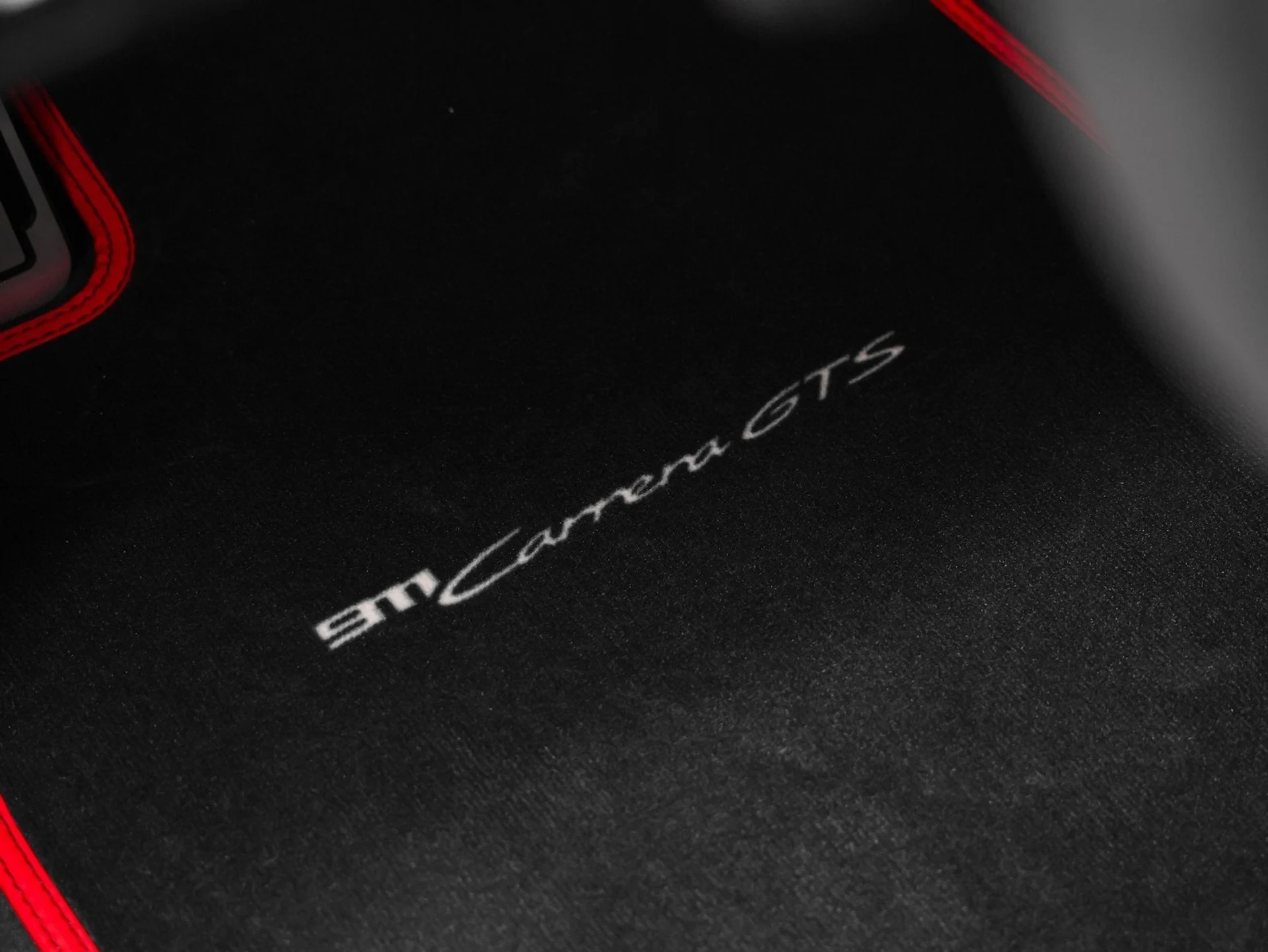 mph046_977975584_47_66660d7946