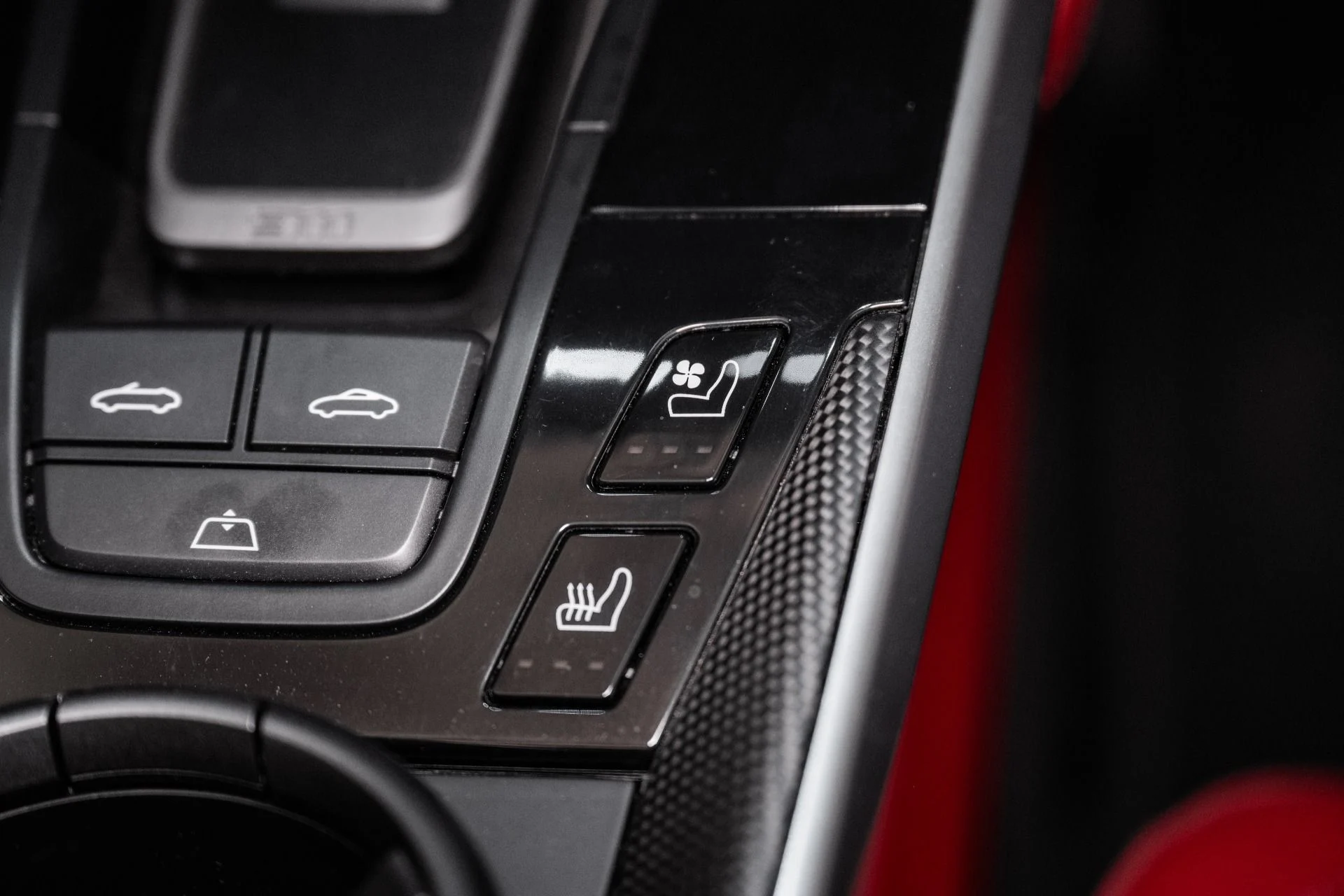 mph046_979886336_Used_2022_Porsche_911_Turbo_1757171917_74ae24868f