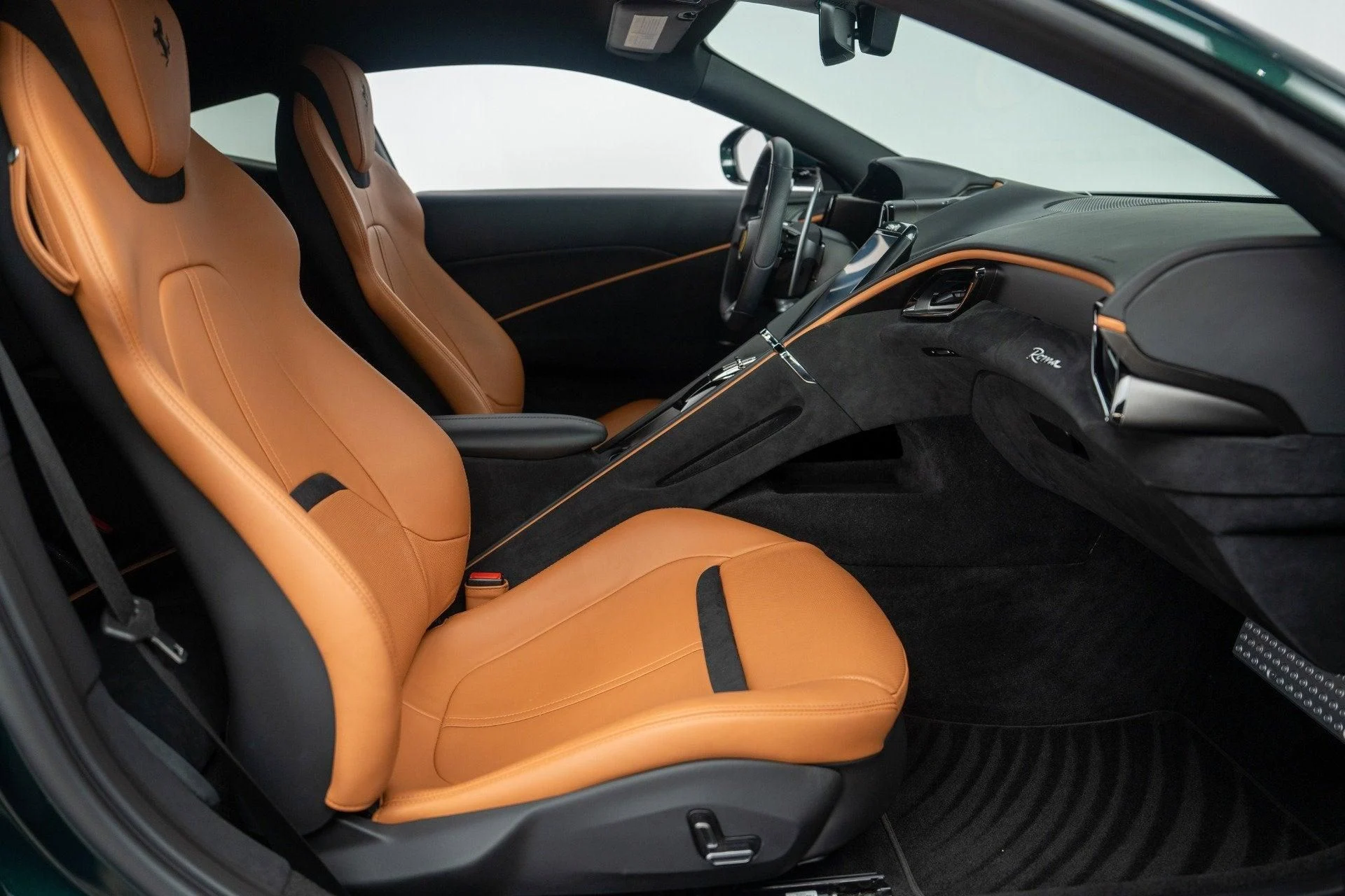 mph046_997012367_Used_2022_Ferrari_Roma_1777382888_ee152ecdde