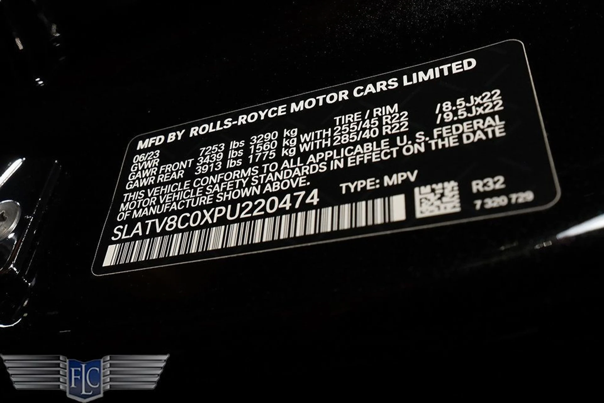 mph046_998832138_used_2023_rolls_royce_cullinan_blackbadgesportutility_9689_23001935_47_1024_bfe02e3900