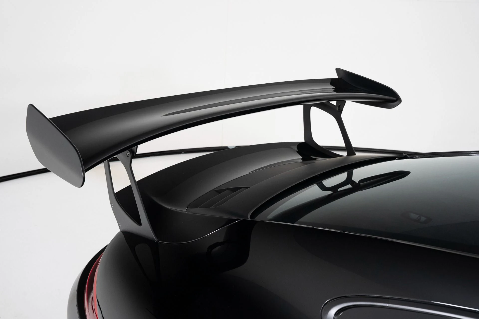 mph047_101156832_Used_2019_Porsche_911_GT_3_RS_1748652142_606f4cbce1
