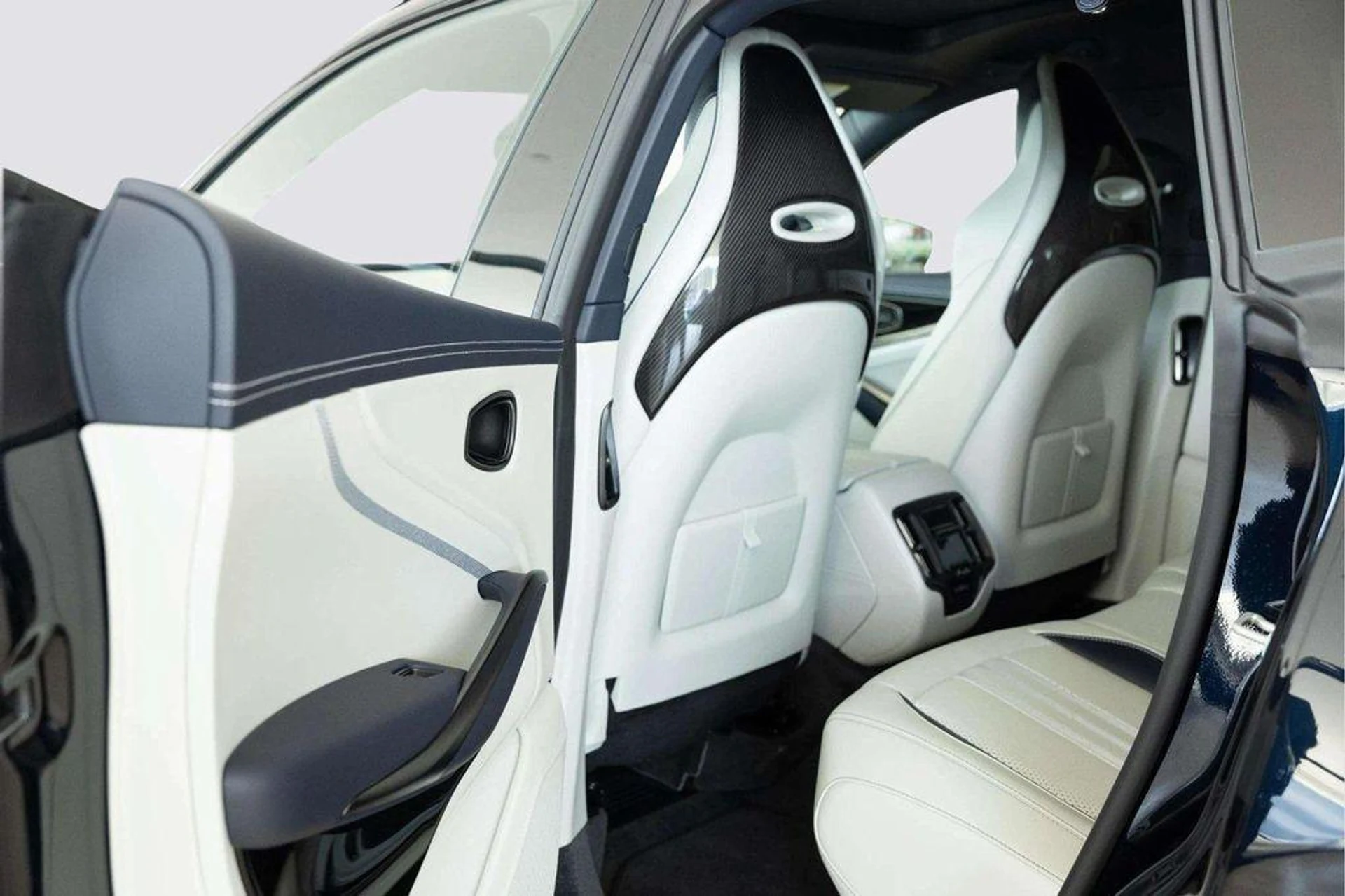 mph047_1012396377_Cw_PJB_4hh_J8_RR_Nvr3nakh2hcm_Ph_I_bd1eefd07e