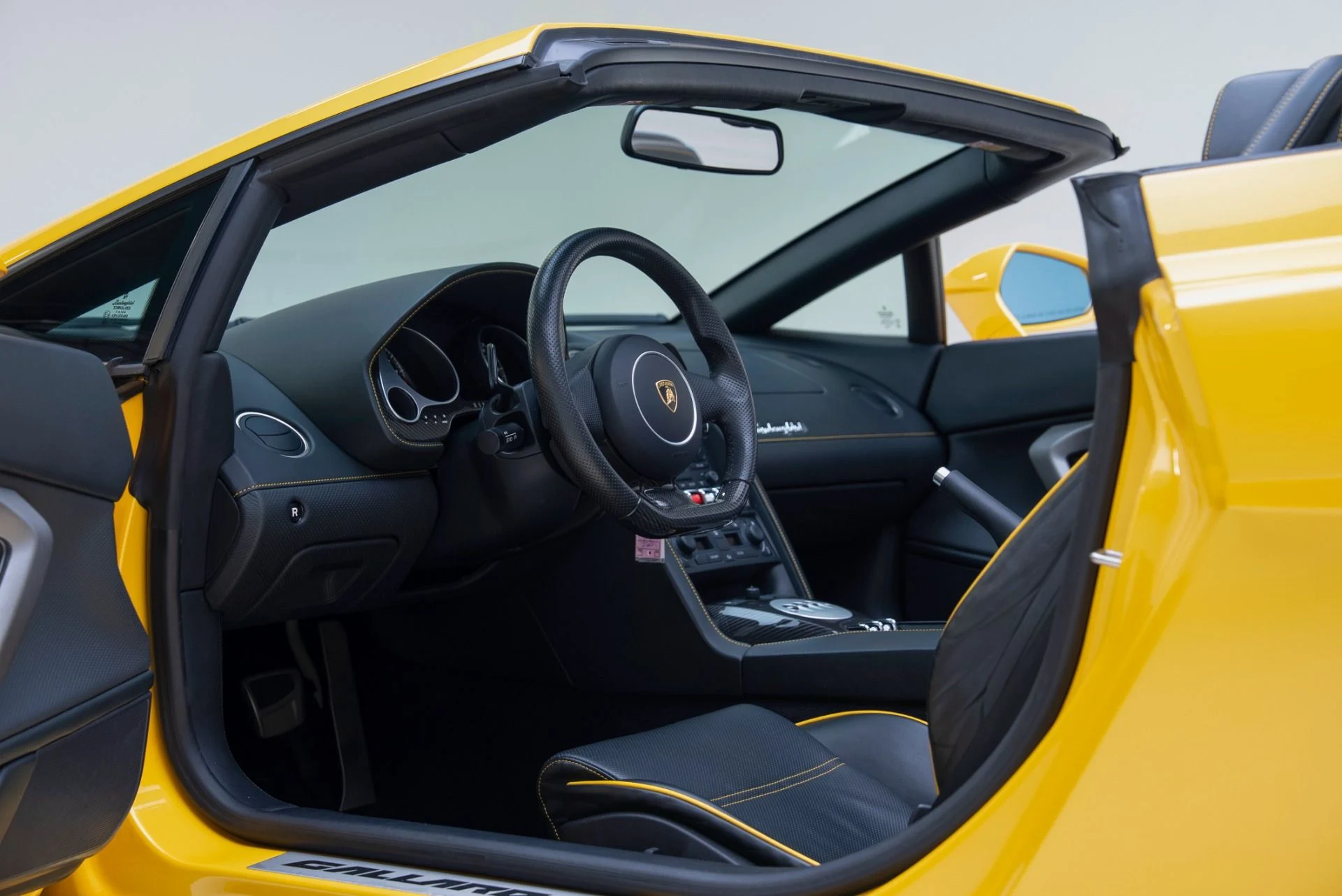 mph047_101578237_Used_2011_Lamborghini_Gallardo_LP_560_4_Spyder_1780329769_489b8fd115