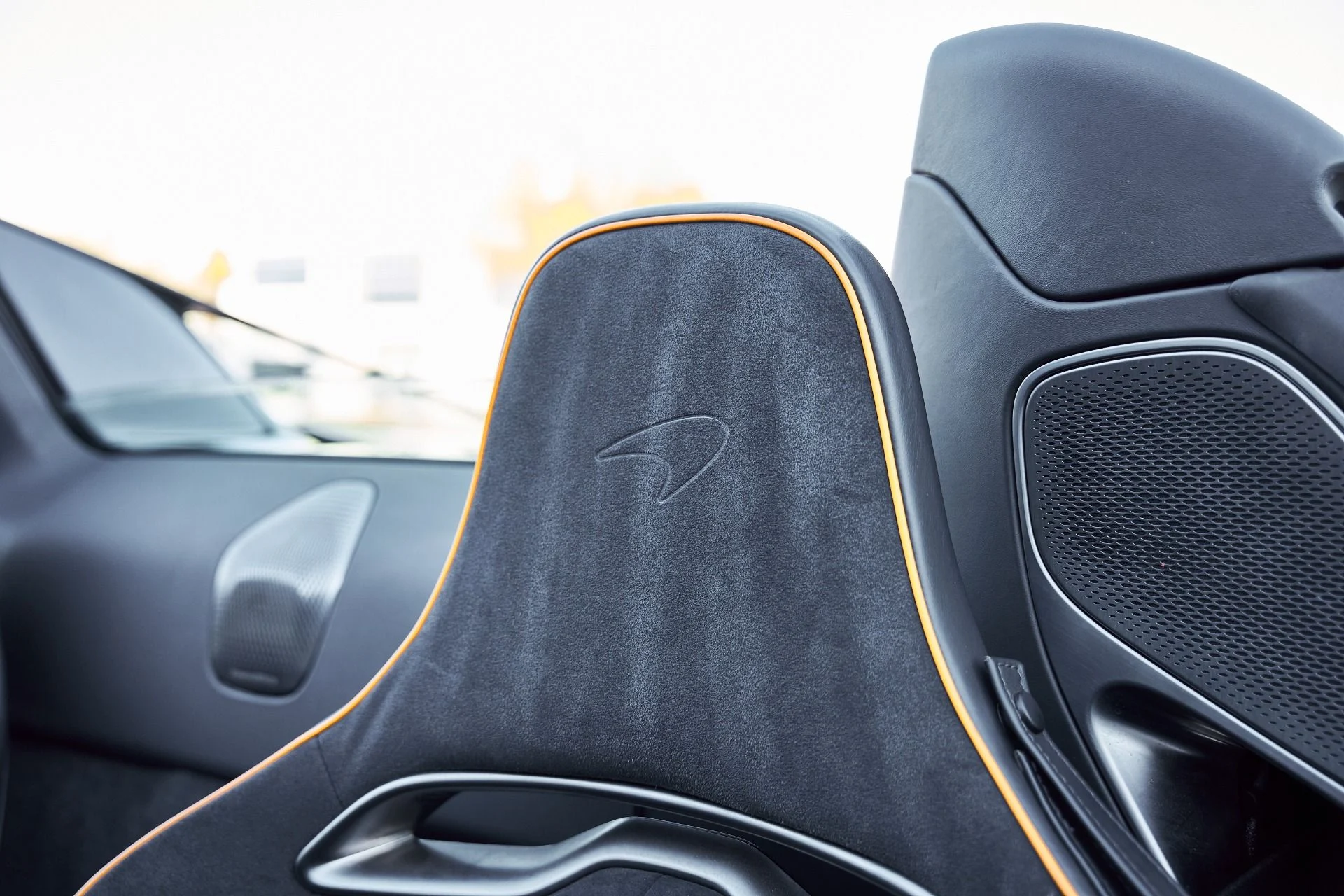 mph047_1021802255_Used_2025_Mc_Laren_Artura_Performance_1769481870_d396cb886f