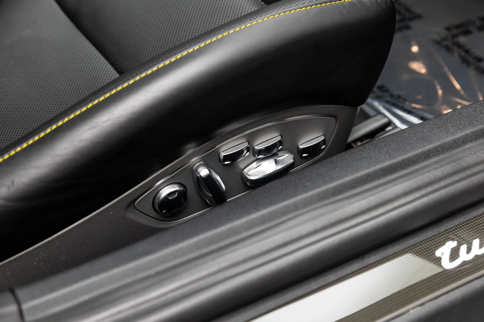 mph047_1030467449_48_3ef0994d3c