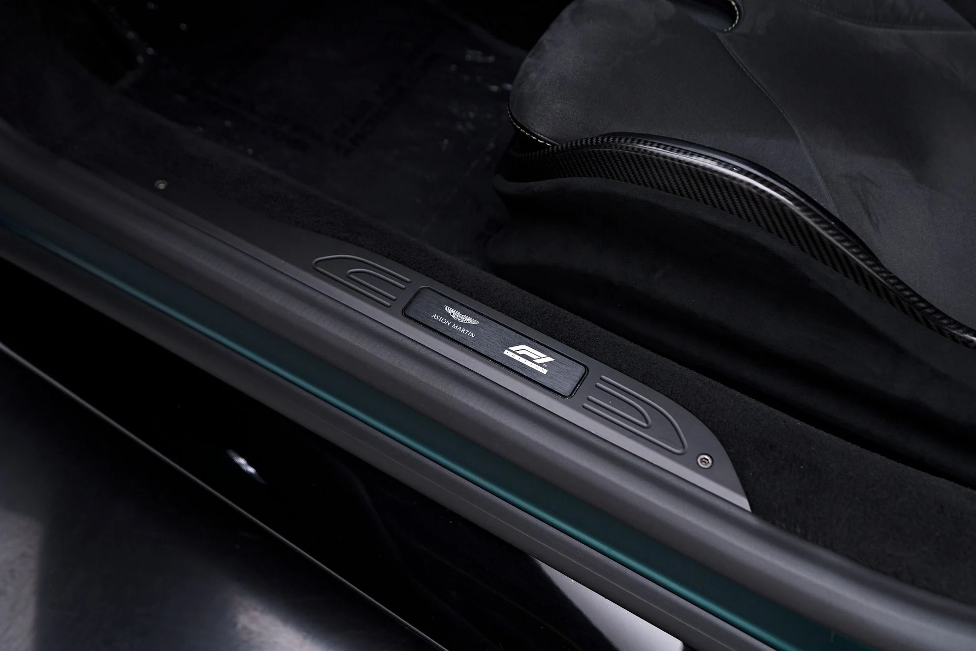 mph047_1034454475_Used_2023_Aston_Martin_Vantage_F1_Edition_1755655672_30e26ab68f