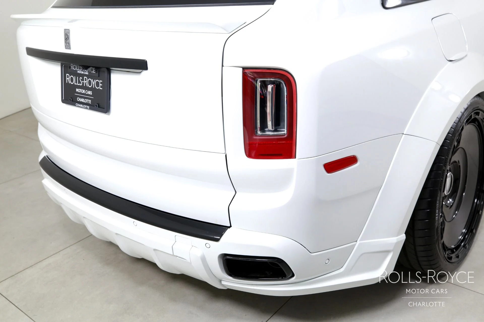 mph047_1053082151_Used_2024_Rolls_Royce_Cullinan_1751554299_a0b8ec13bf