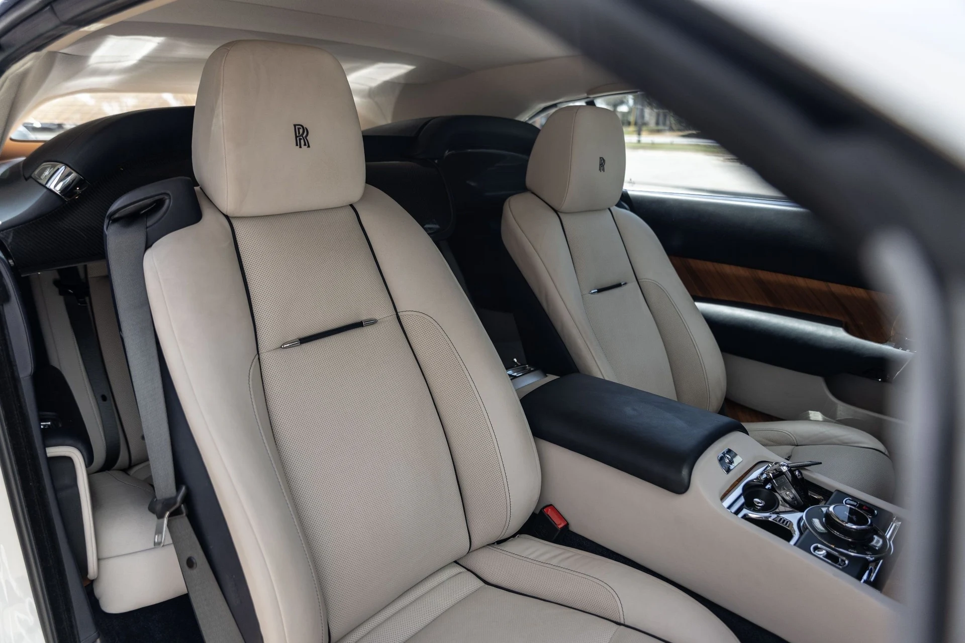 mph047_1055633911_Hi_Tech_Luxury_Imports_LLC_SCA_666_D50_HU_107224_image_47_aea7808ebb
