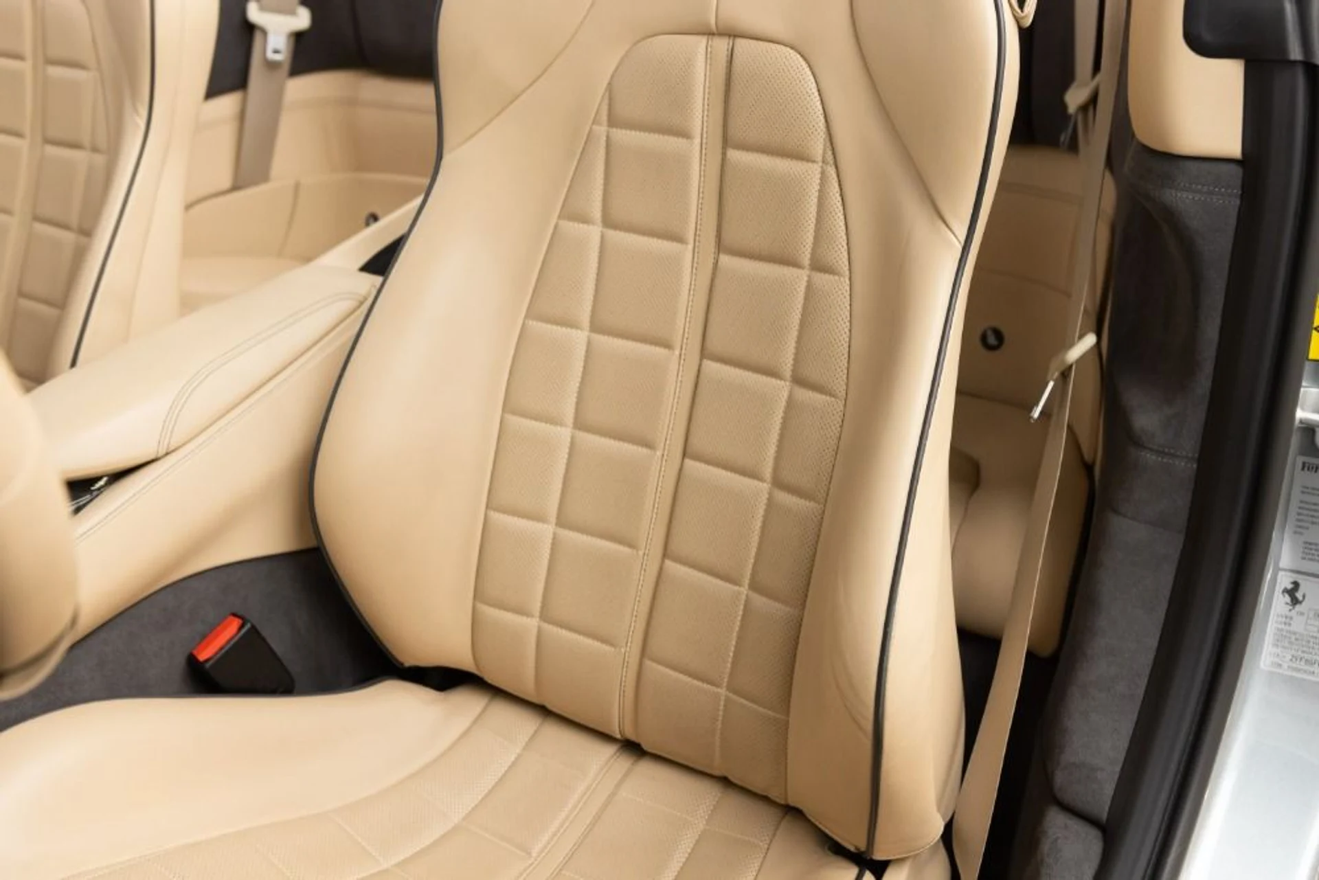 mph047_1055966533_Used_2019_Ferrari_Portofino_862403c3ce